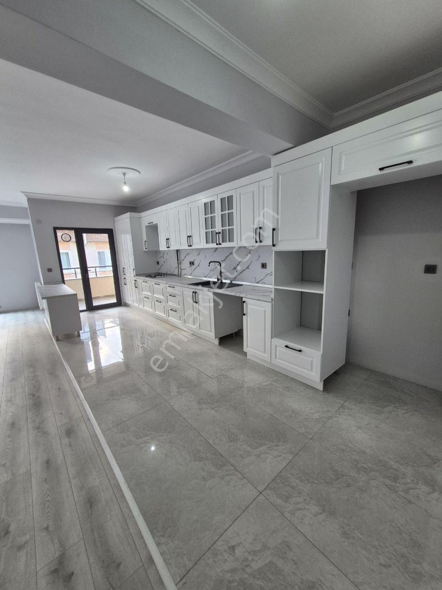 Kırklareli Karakaş Mahallesi Ebeveyn Banyolu 3+1 Satılık Daire - Görsel 2