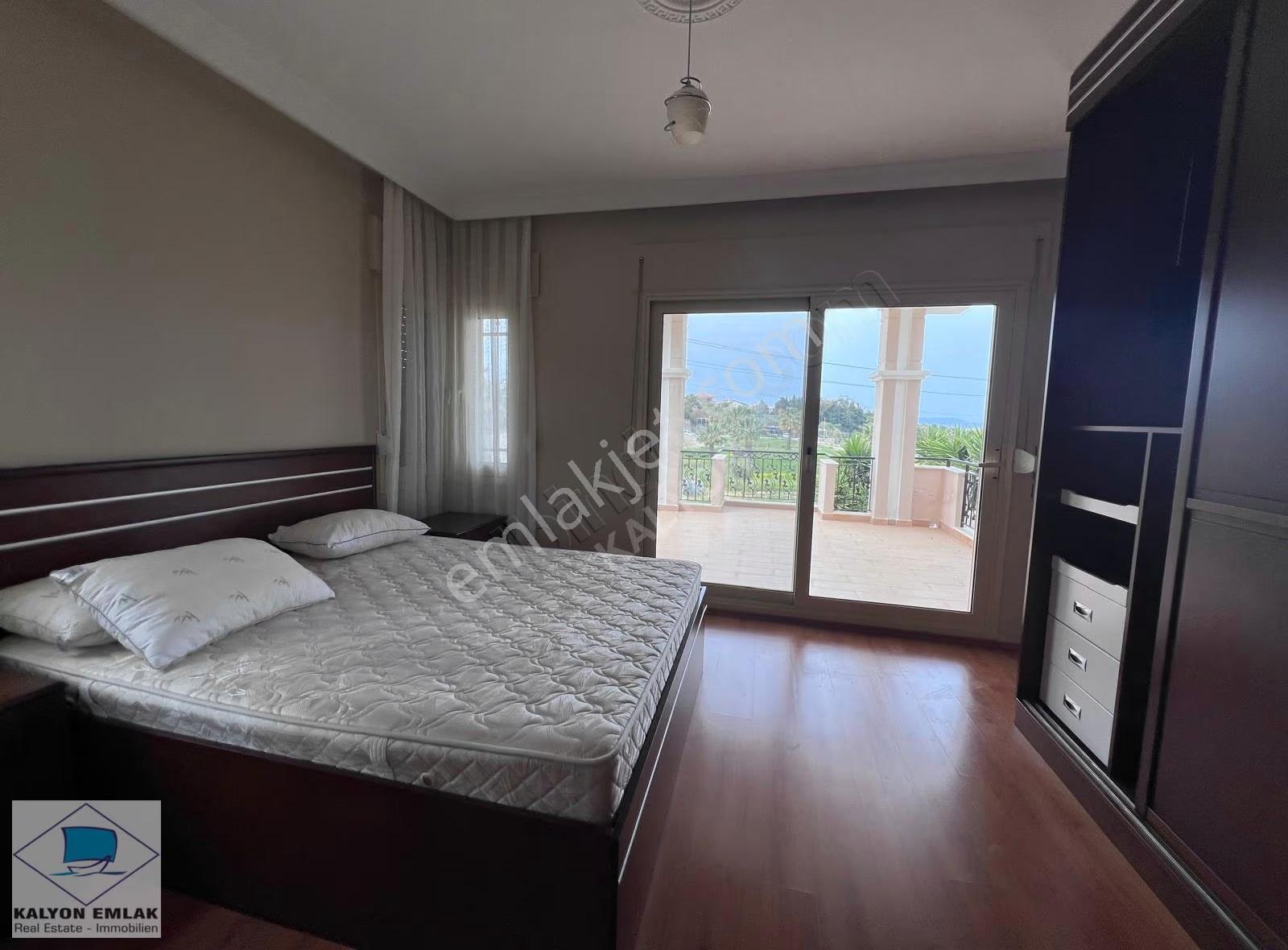 İzmir Çeşme Yalıda Denize Sıfır Deniz Manzaralı Yazlık Villa - Görsel 18