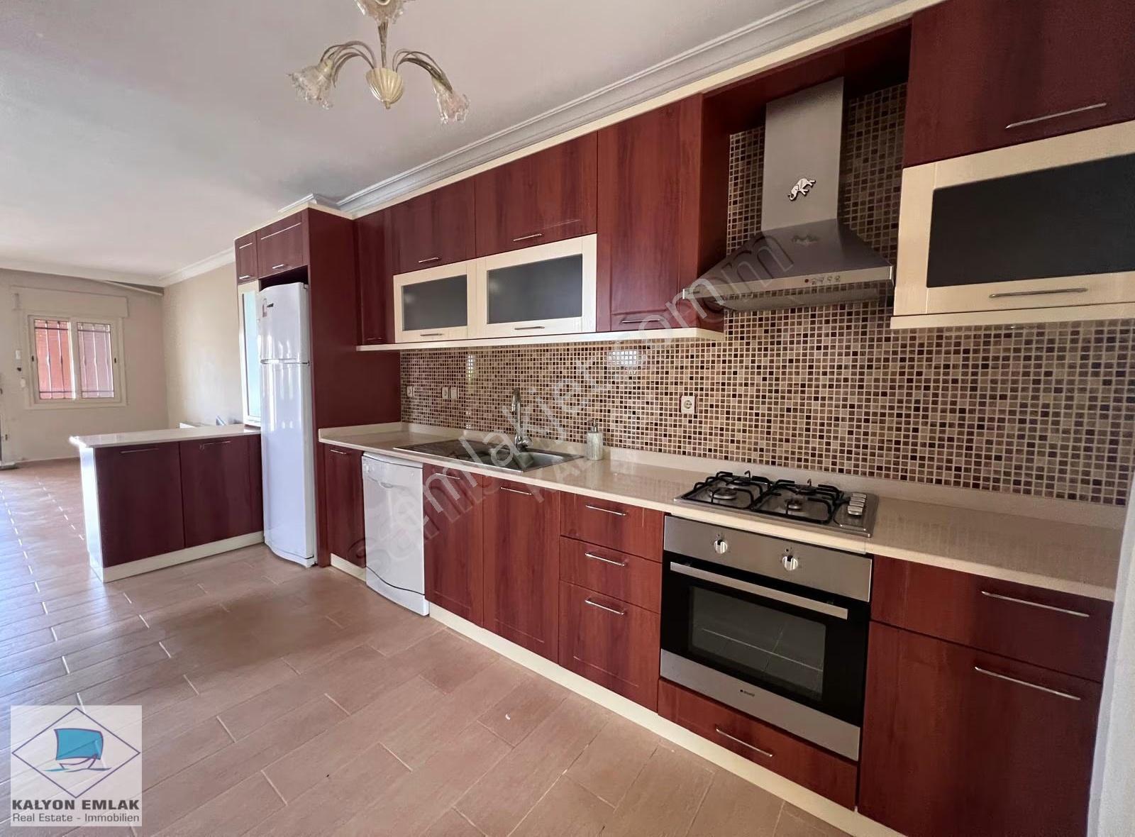 İzmir Çeşme Yalıda Denize Sıfır Deniz Manzaralı Yazlık Villa - Görsel 10