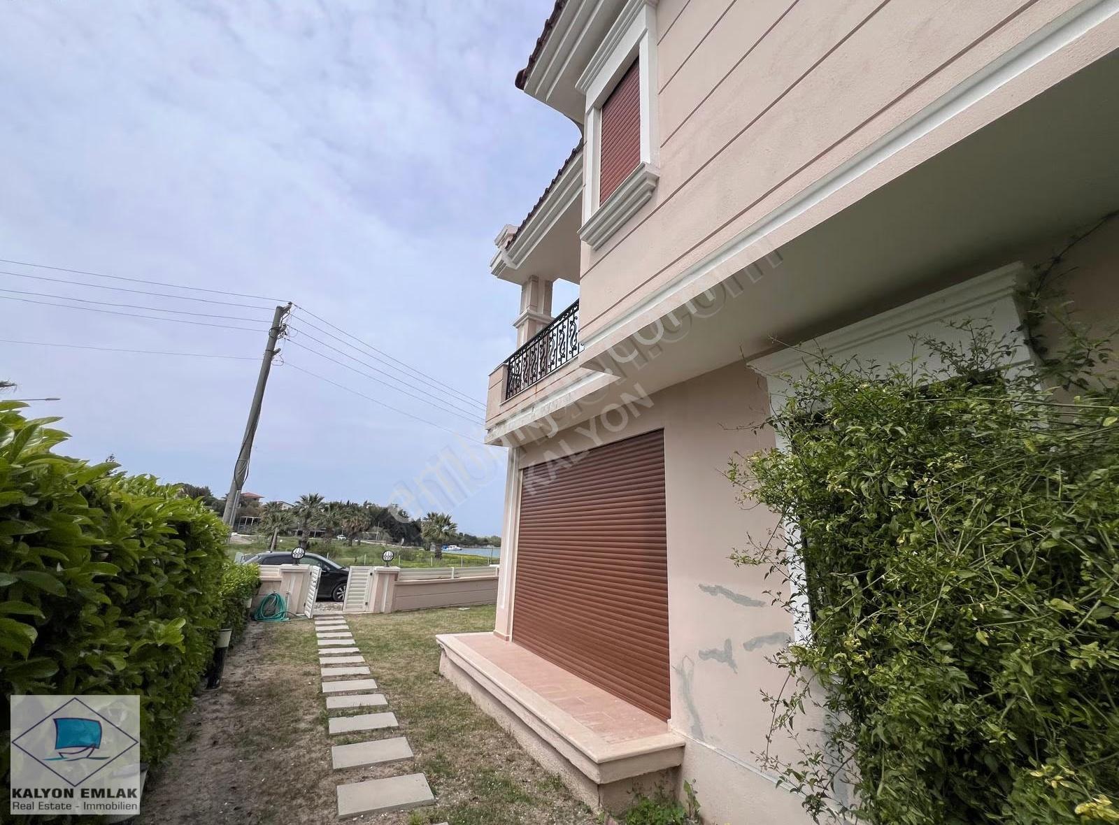 İzmir Çeşme Yalıda Denize Sıfır Deniz Manzaralı Yazlık Villa - Görsel 12