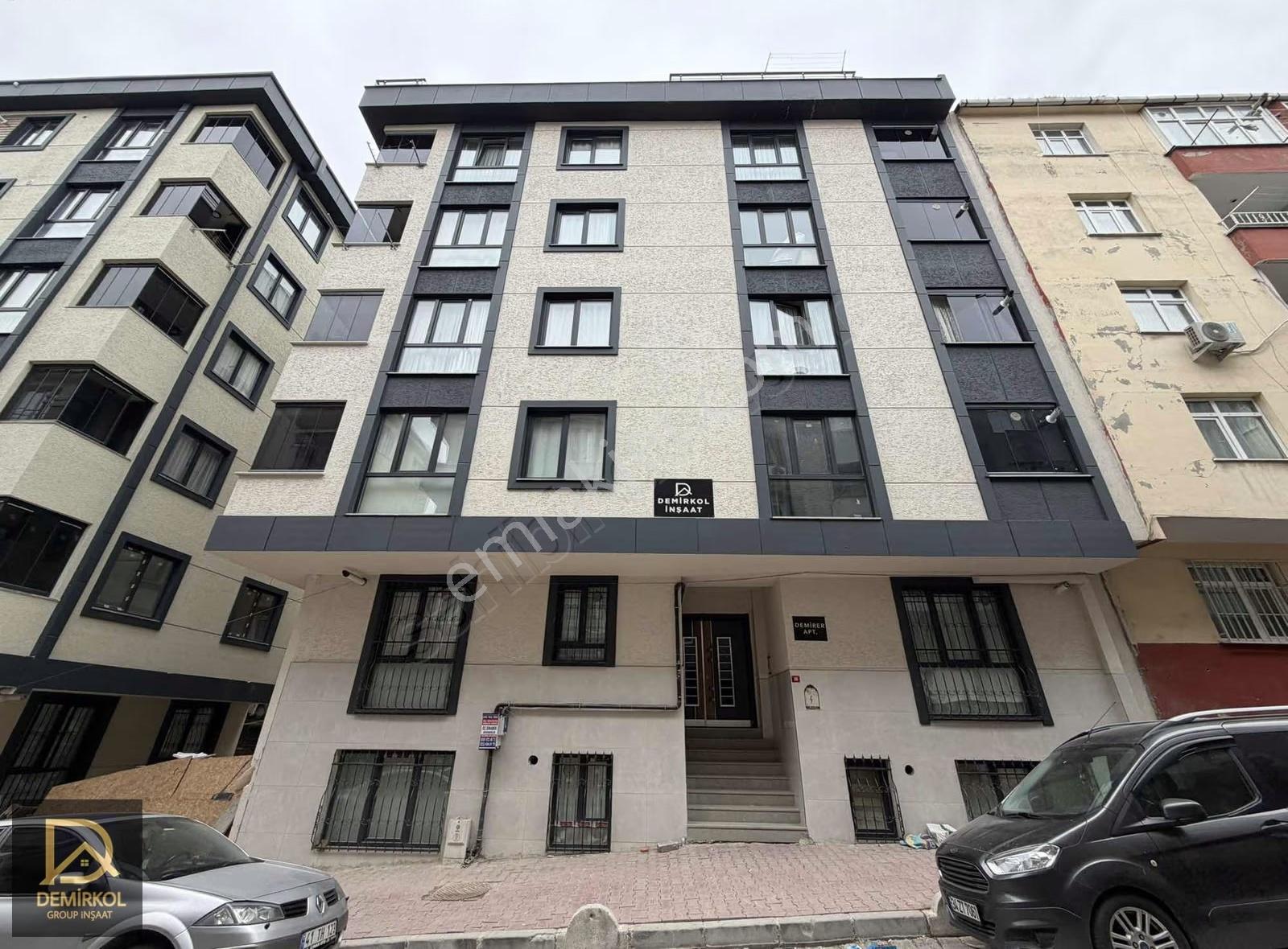 Demirkol İnşaat Yenibosnada 1+1 50 M2 Satılık Daire