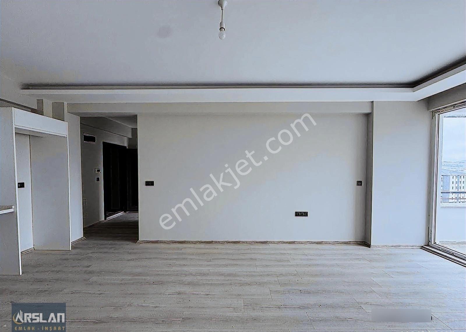 İnegöl Yunus Emre Mah.2+1,90m2,2.kat,k.havuzlu,satılık Daire - Görsel 6