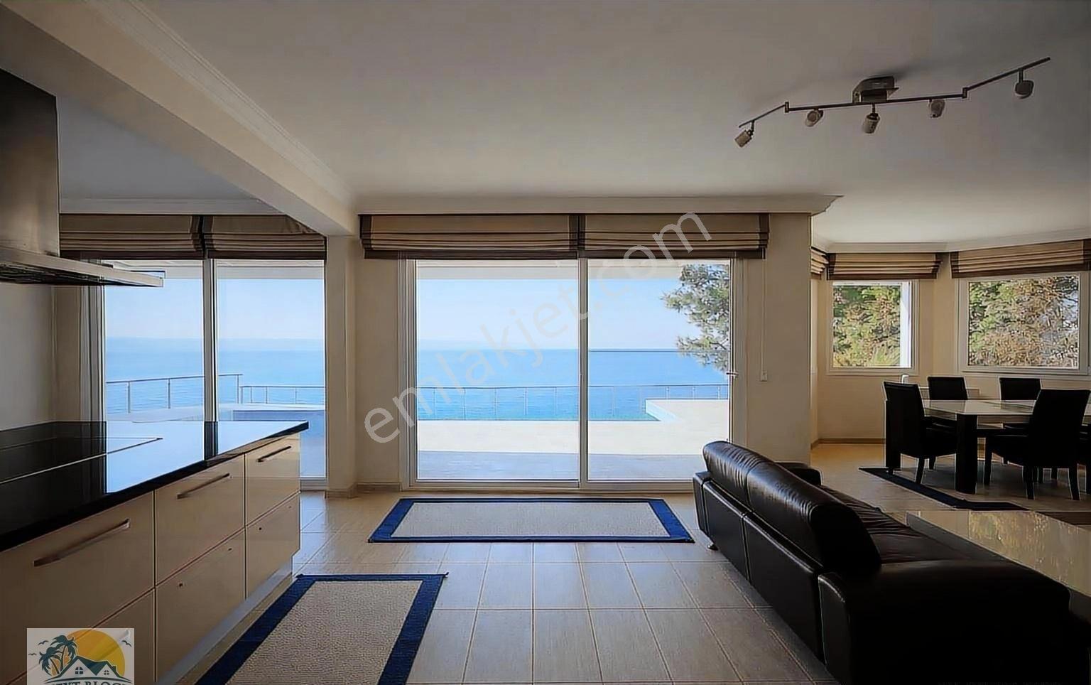 Zinos Villalarında Özel Koya Sahip Prestijli Konumda Villa - Görsel 25