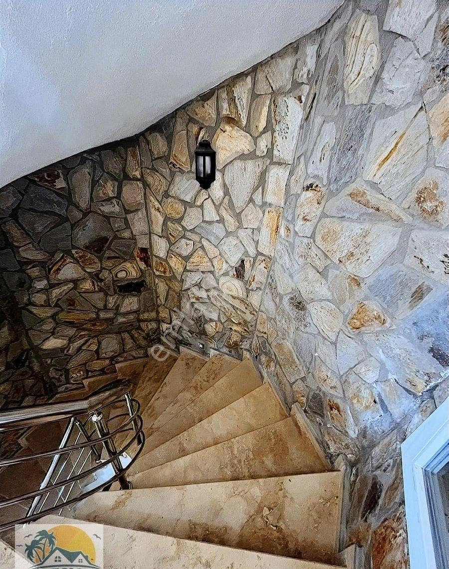 **kuşadası Satılık**olağanüstü Manzaraya Sahip Dev Villa 6+1 - Görsel 2