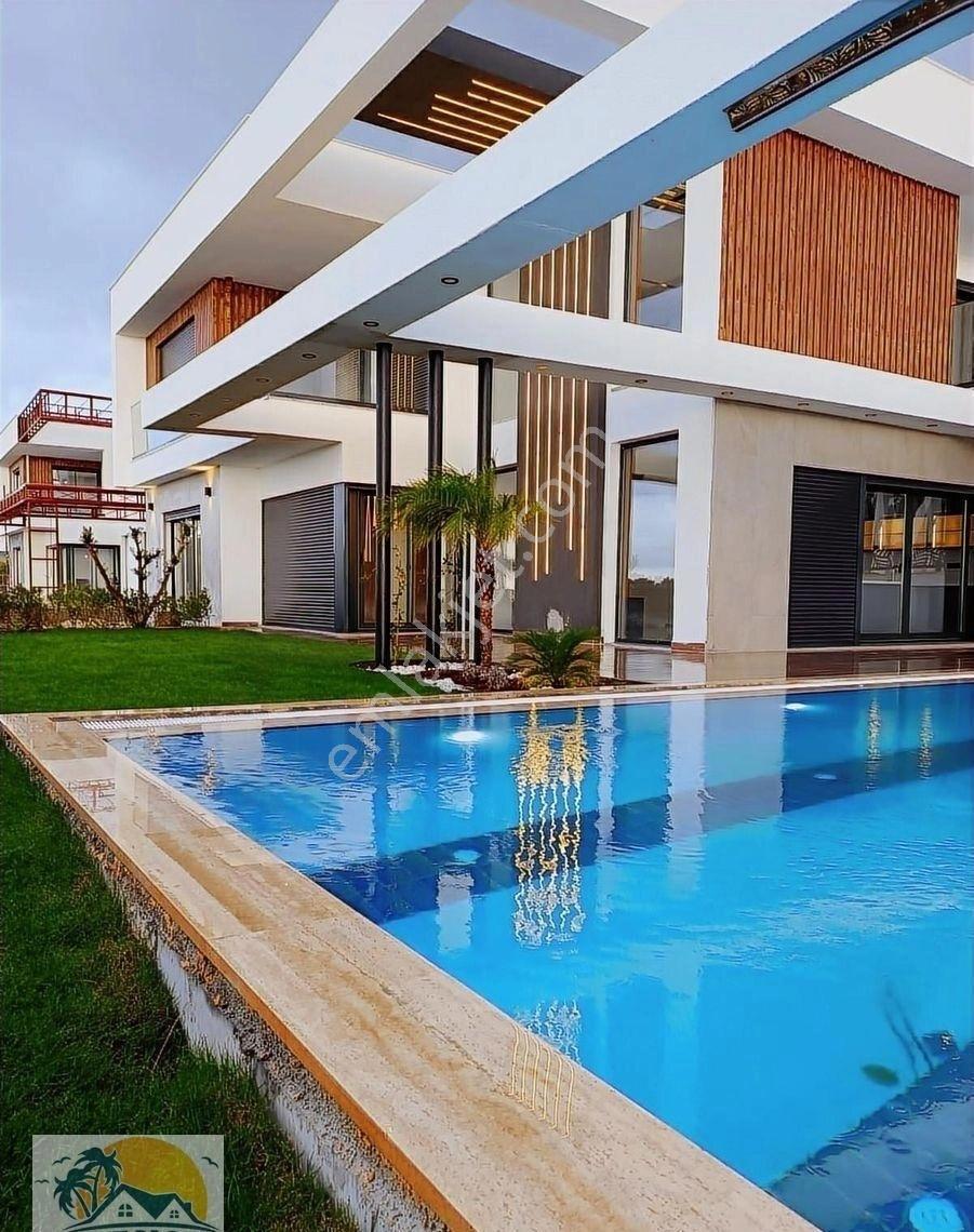 Kuşadası Soğucak'ta Full Deniz Manzaralı Müstakil Villa - Görsel 17