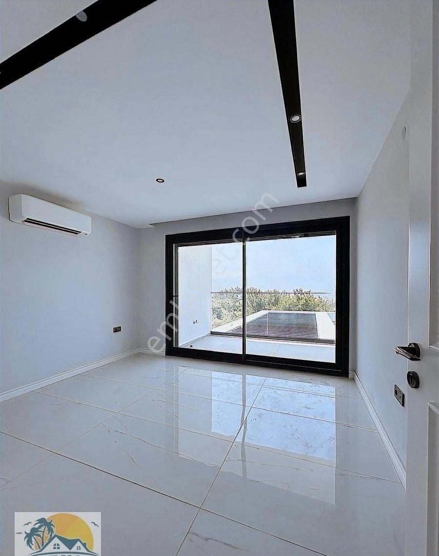 Kuşadası Soğucak'ta Full Deniz Manzaralı Müstakil Villa - Görsel 23