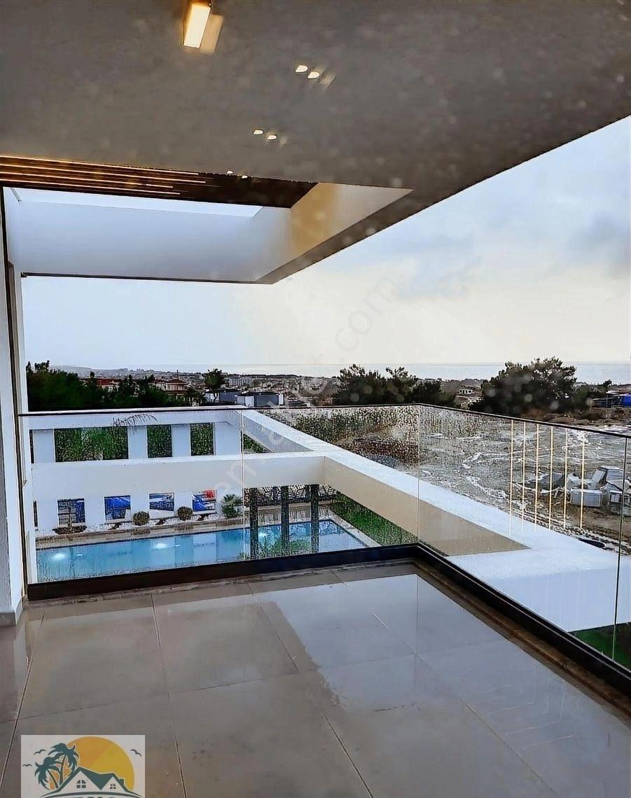 Kuşadası Soğucak'ta Full Deniz Manzaralı Müstakil Villa - Görsel 29