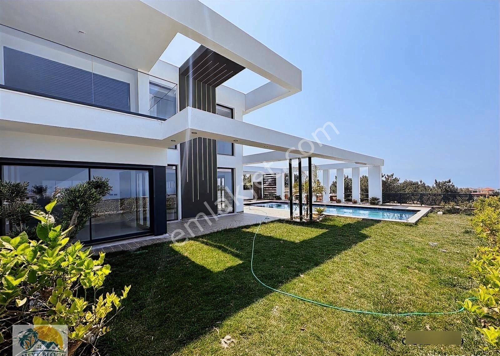 Kuşadası Soğucak'ta Full Deniz Manzaralı Müstakil Villa - Görsel 13