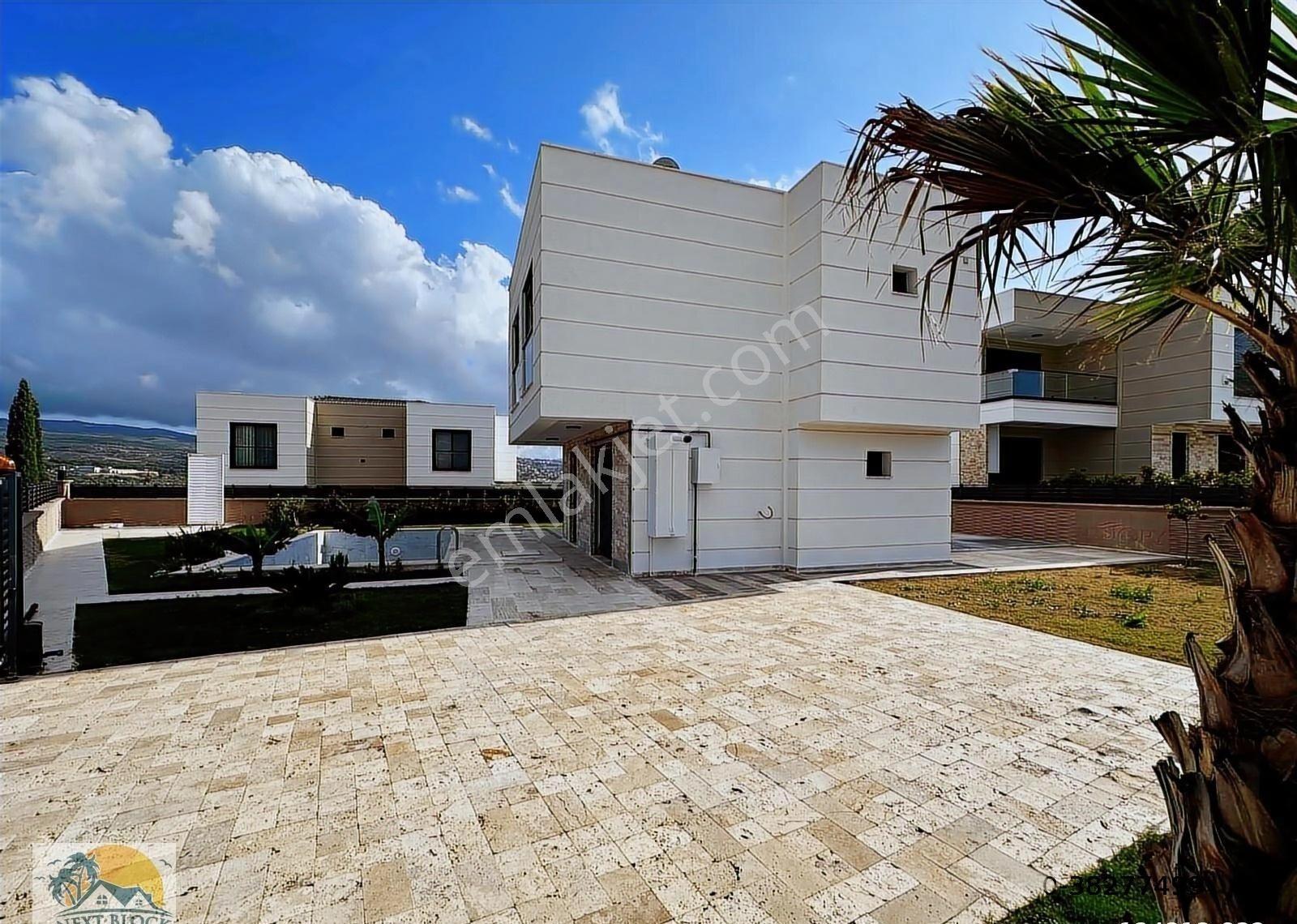 Kuşadası'nda Satılık Doğalgazlı Fırsat Villa - Görsel 28