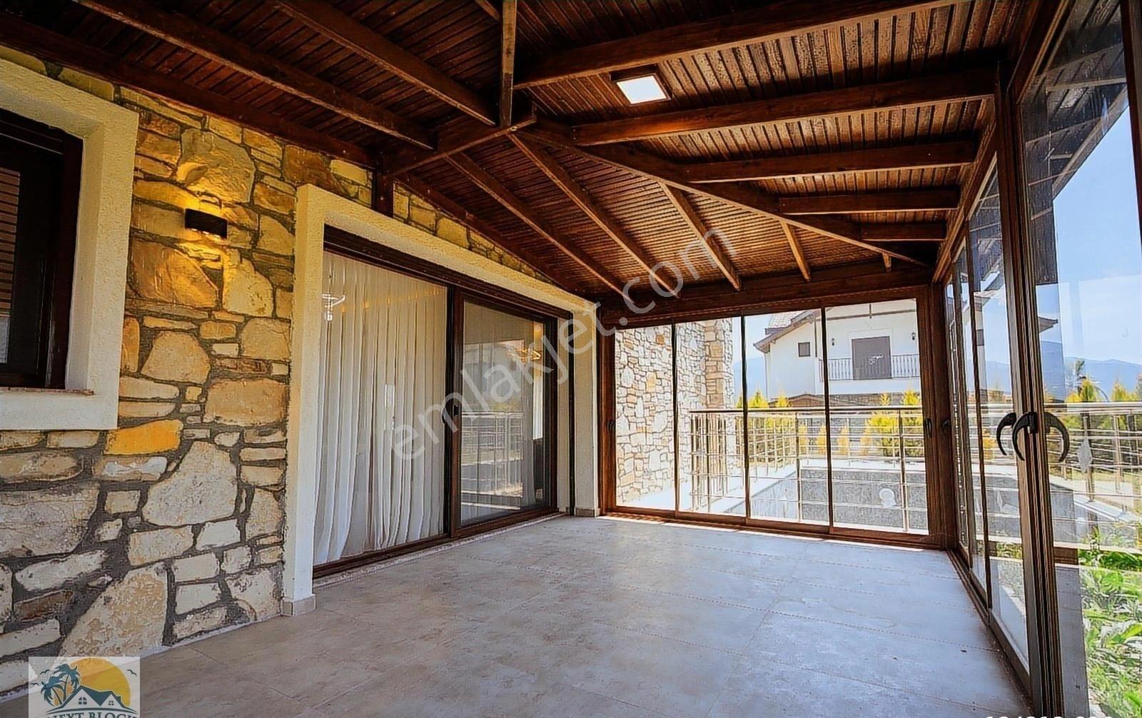 Kuşadası Davutlar'da Taş Villa Konsept Özel Havuzlu Fırsat Villa - Görsel 27