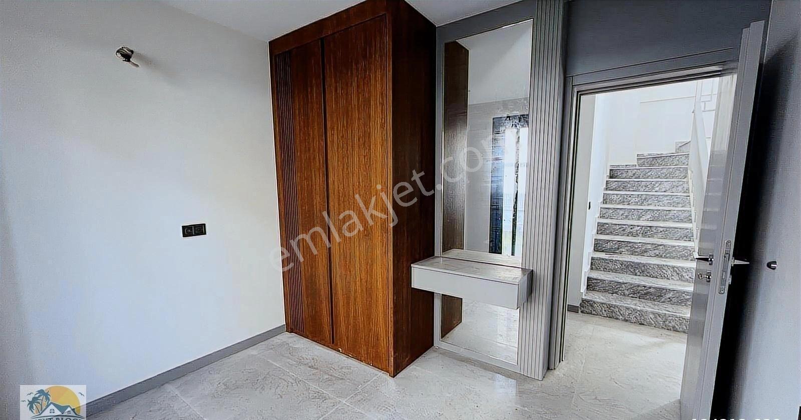Kuşadası Soğucak'ta Acil Satılık Müstakil 4+1 Villa - Görsel 23