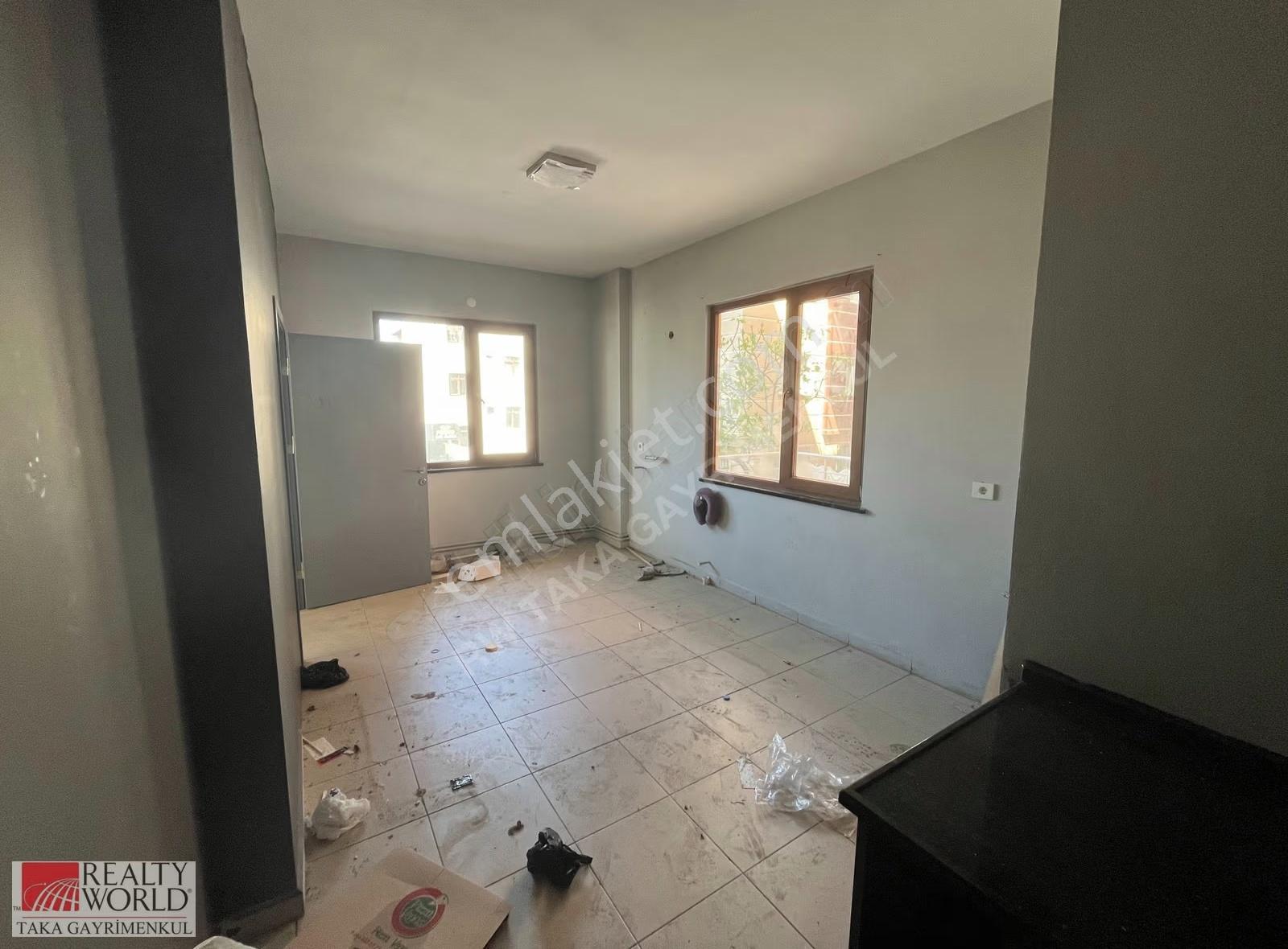 İşlek Lokasyonda,hazır Durumda Masrafsız Kiralık Dükkan - Görsel 11