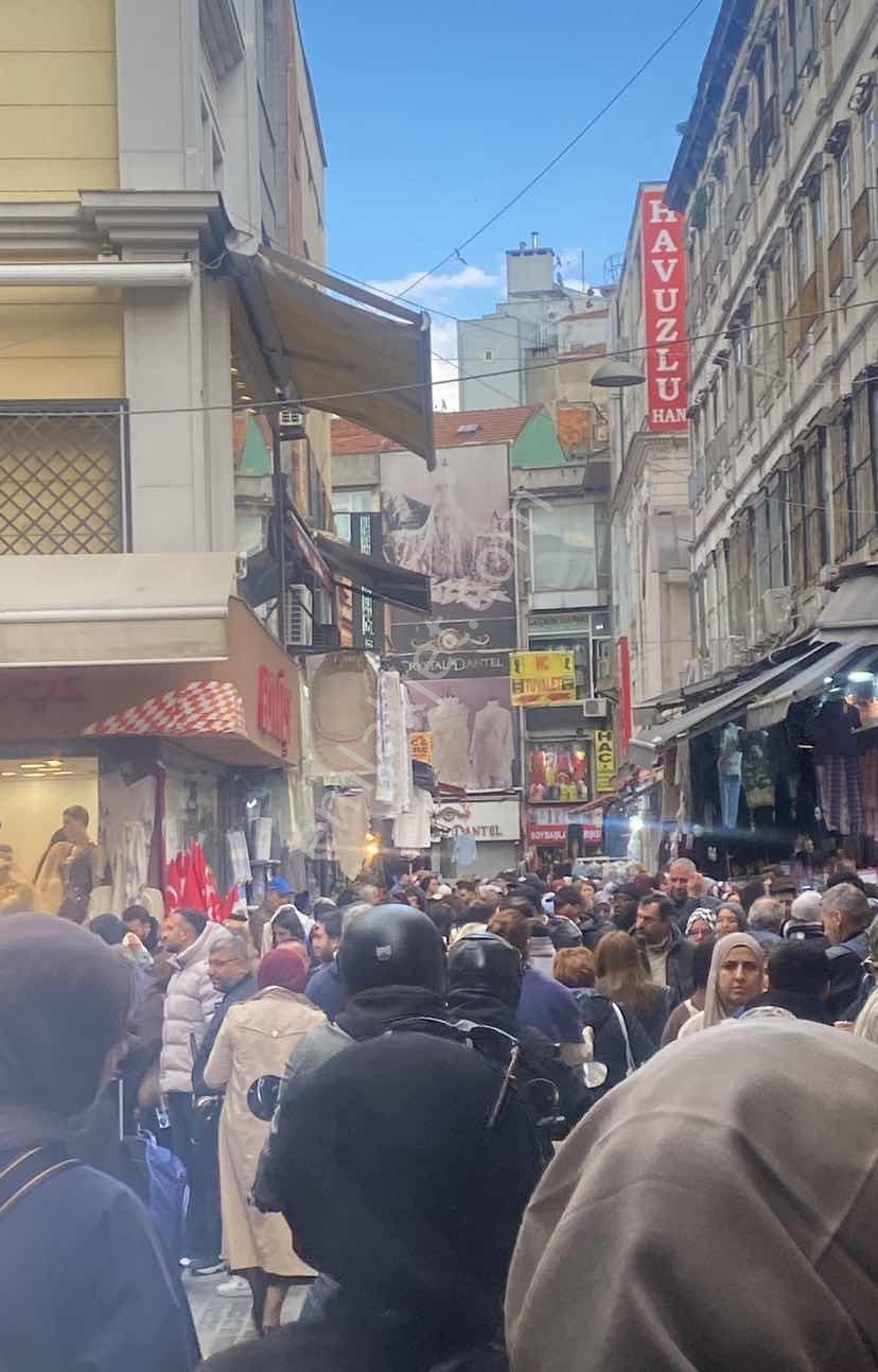 Özel Lokasyon Mahmutpaşa - Eminönü Yaya Yoğun Cadde