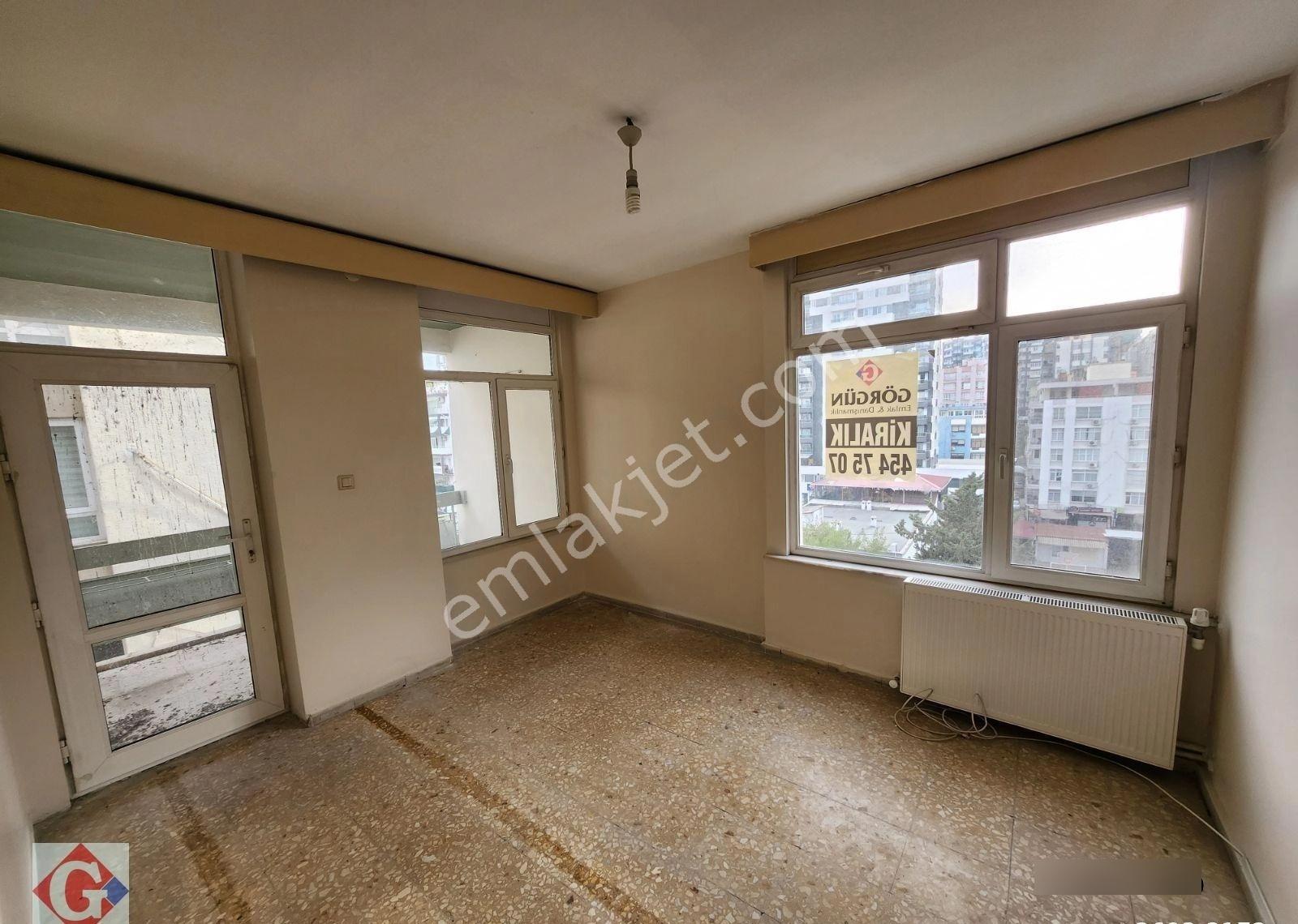 Görgün'den Gazipaşa Bul.toros Cad.köşesi 200m2 4+1 Kombili Daire - Görsel 13