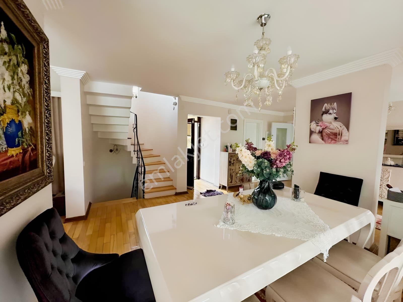 Uskumruköy Arıköy Sitesi 5 + 1 Satılık Villa - Görsel 22