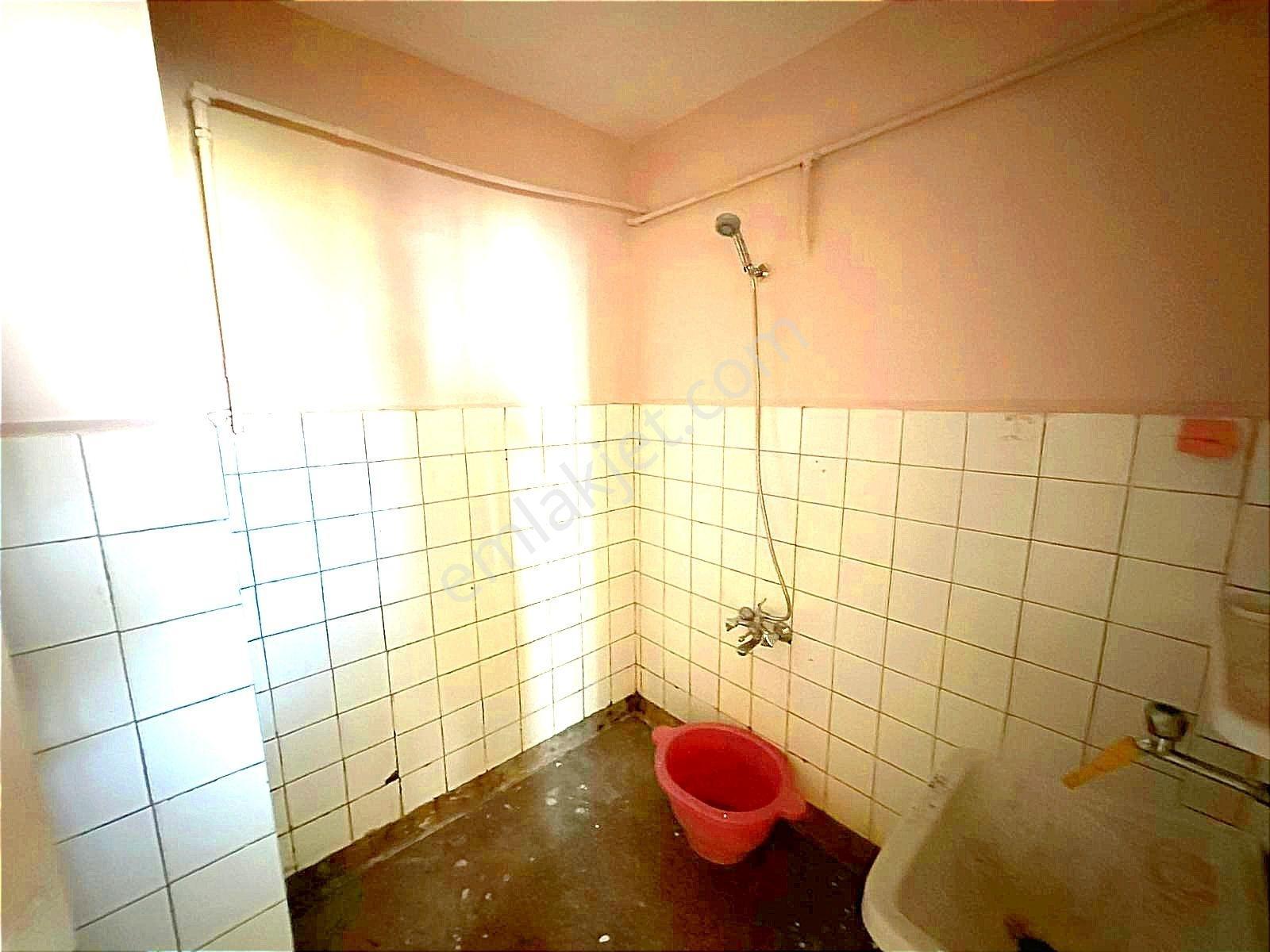 Karahan Emlaktan Kiralık 3+1*4.kat*125 M²*millet Bahçesi Üstünde - Görsel 22