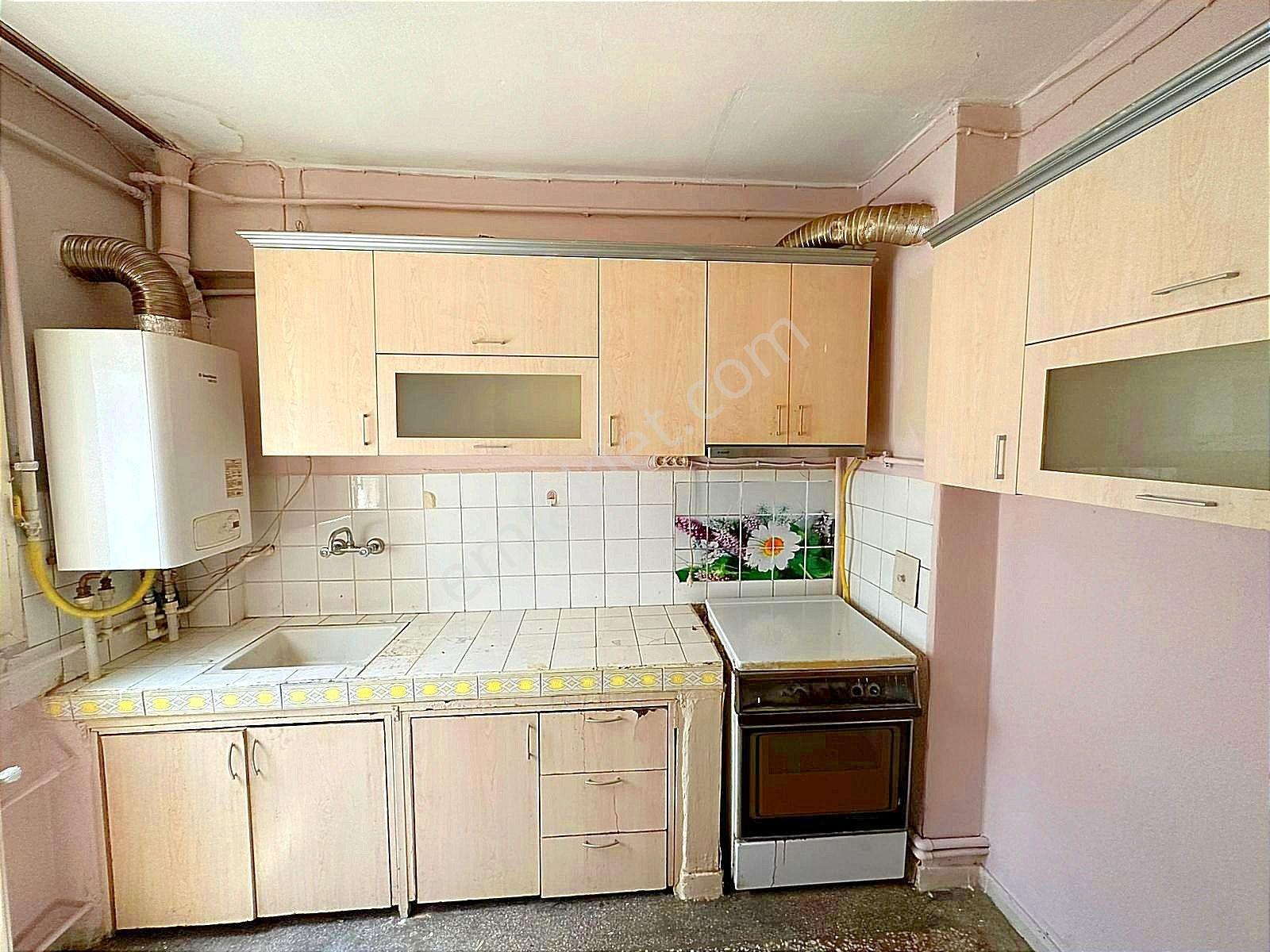 Karahan Emlaktan Kiralık 3+1*4.kat*125 M²*millet Bahçesi Üstünde - Görsel 8
