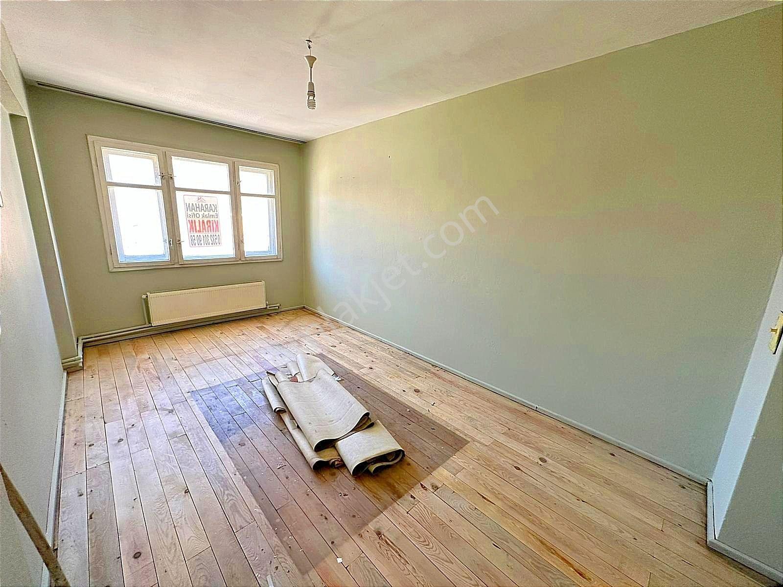 Karahan Emlaktan Kiralık 3+1*4.kat*125 M²*millet Bahçesi Üstünde - Görsel 9