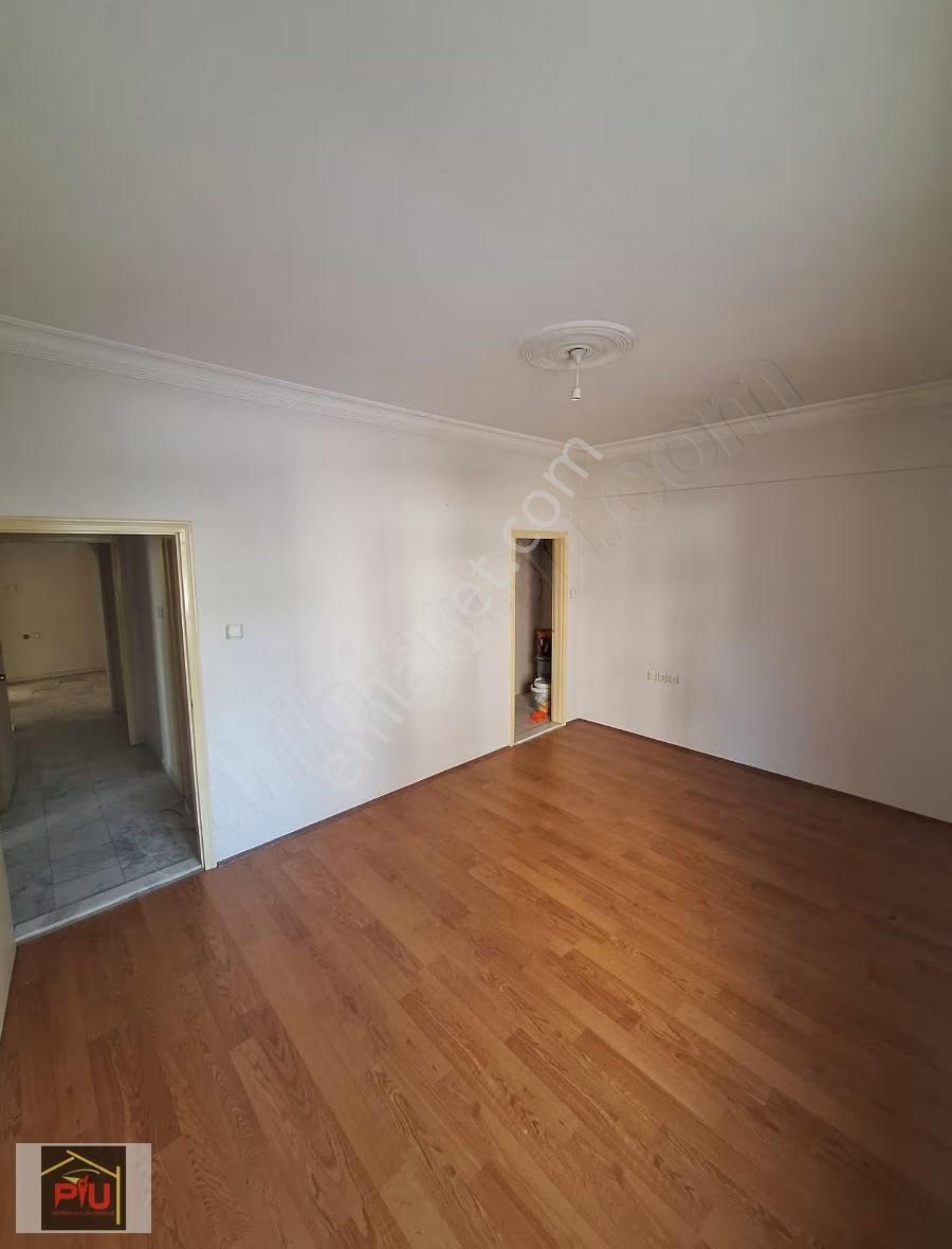 Kılıçaslanda Merkezi Konumda 185 M² Geniş 4+1 Fırsat Daire - Görsel 13