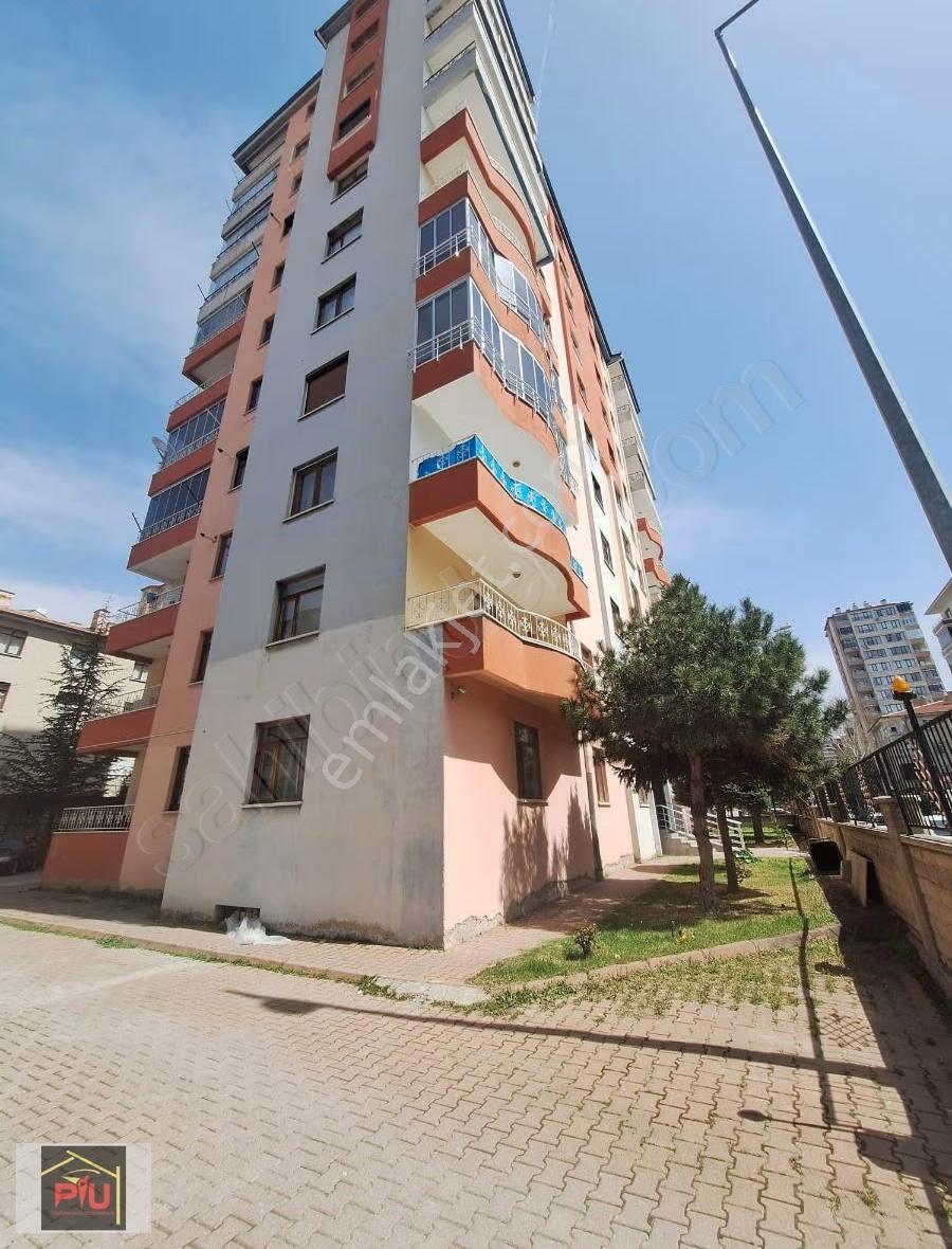 Kılıçaslanda Merkezi Konumda 185 M² Geniş 4+1 Fırsat Daire - Görsel 22