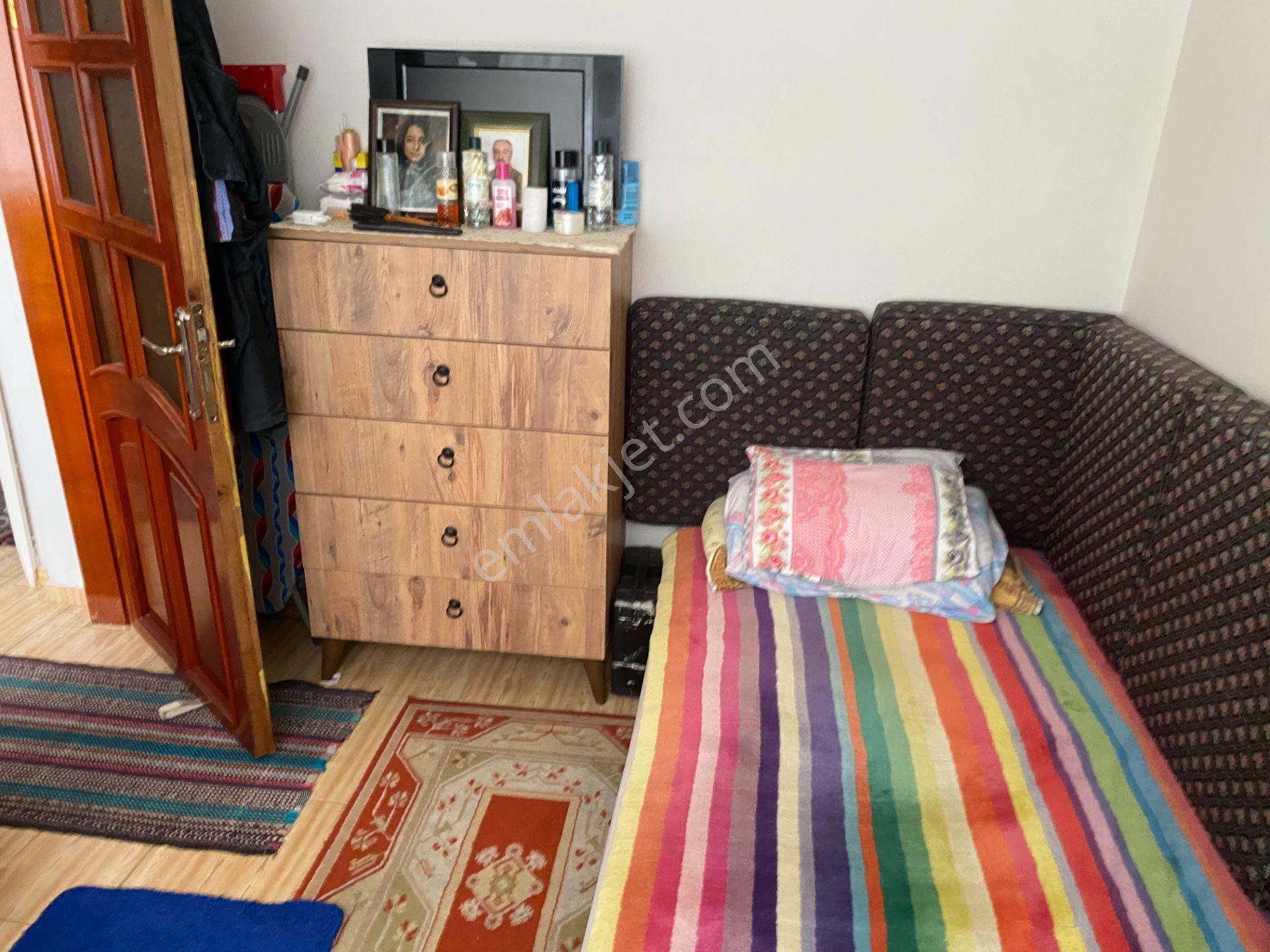 Destan-952 Kocamustafapaşa’da Ali Fakih Cami Civarı-1+1 Orta-kat 65m2 Kombi Kaloriferli - Görsel 6