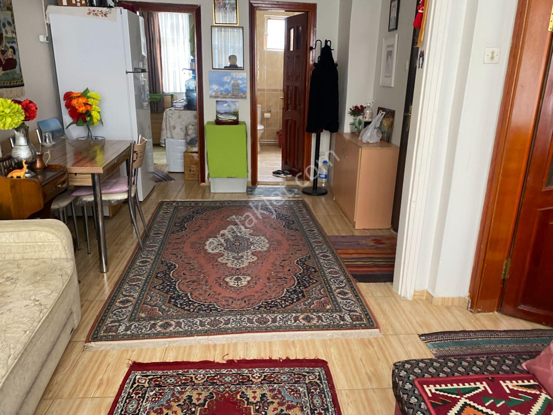Destan-952 Kocamustafapaşa’da Ali Fakih Cami Civarı-1+1 Orta-kat 65m2 Kombi Kaloriferli - Görsel 24
