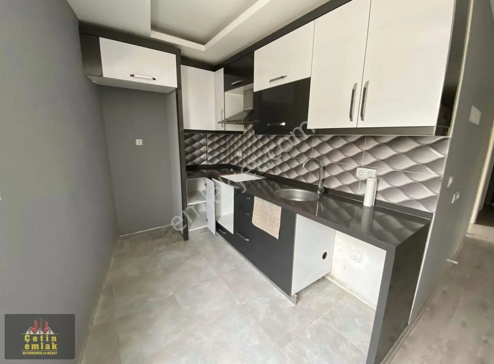 Kuşadası Davutlarda Merkezde Devamlı Kiralık 2+1 Daire - Görsel 12