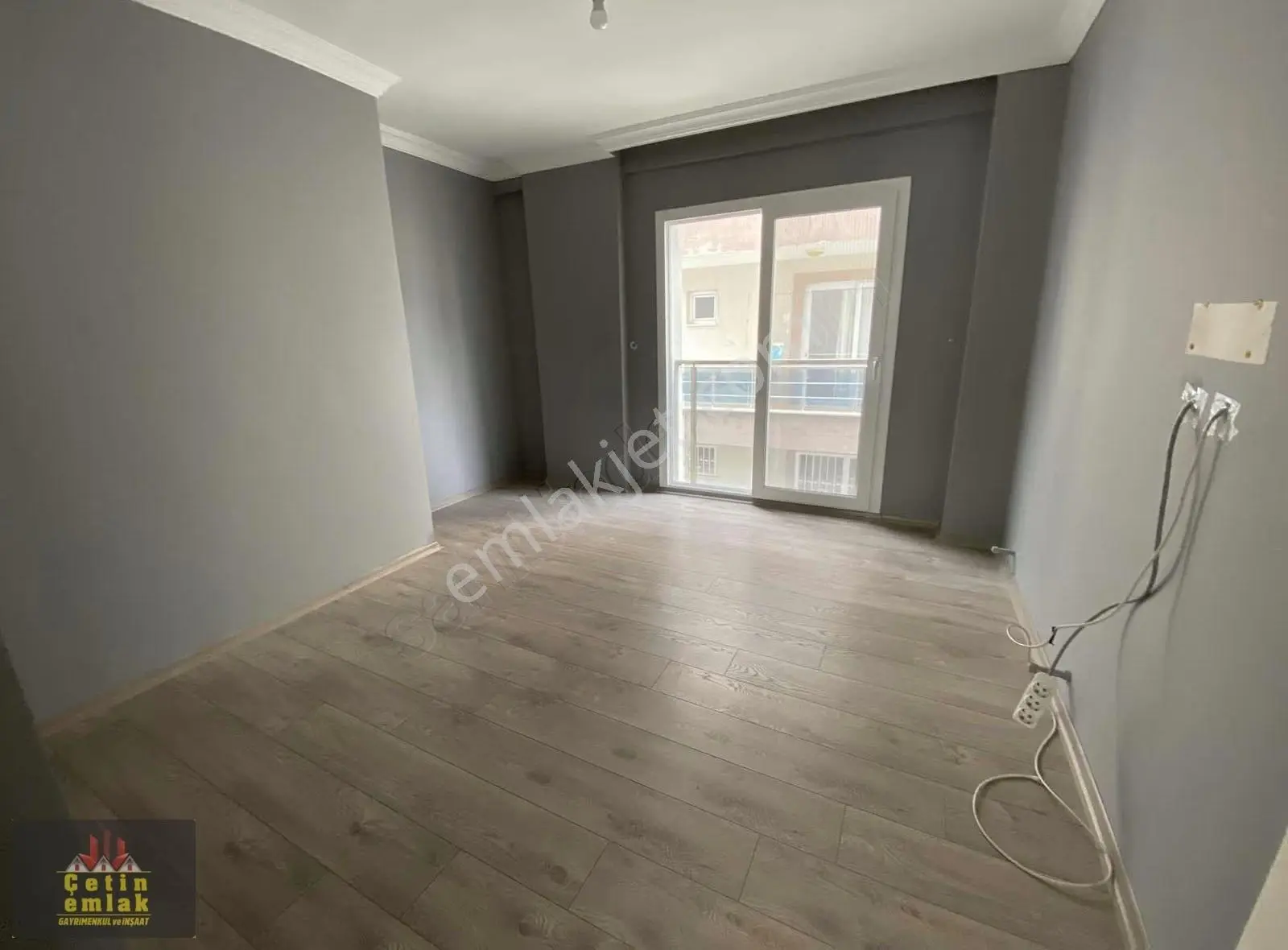Kuşadası Davutlarda Merkezde Devamlı Kiralık 2+1 Daire - Görsel 3