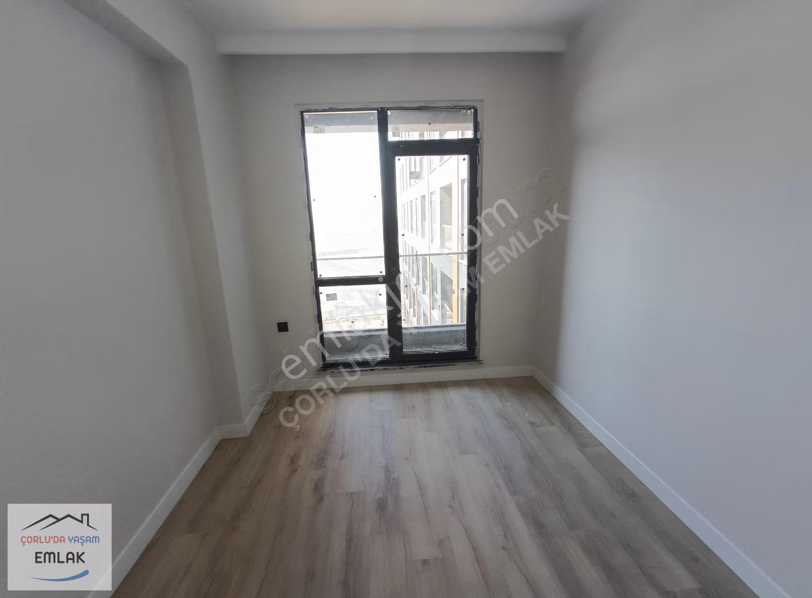 Çorlu Hatip Mh. Havuz Cephe 1+1 Kiralık Daire - Görsel 10