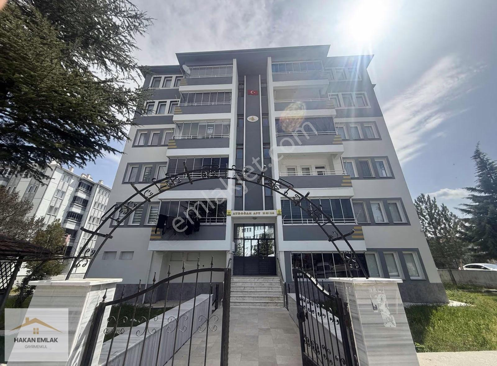 Hakan Emlaktan Buhara Klasiğinde Kiralık Daire