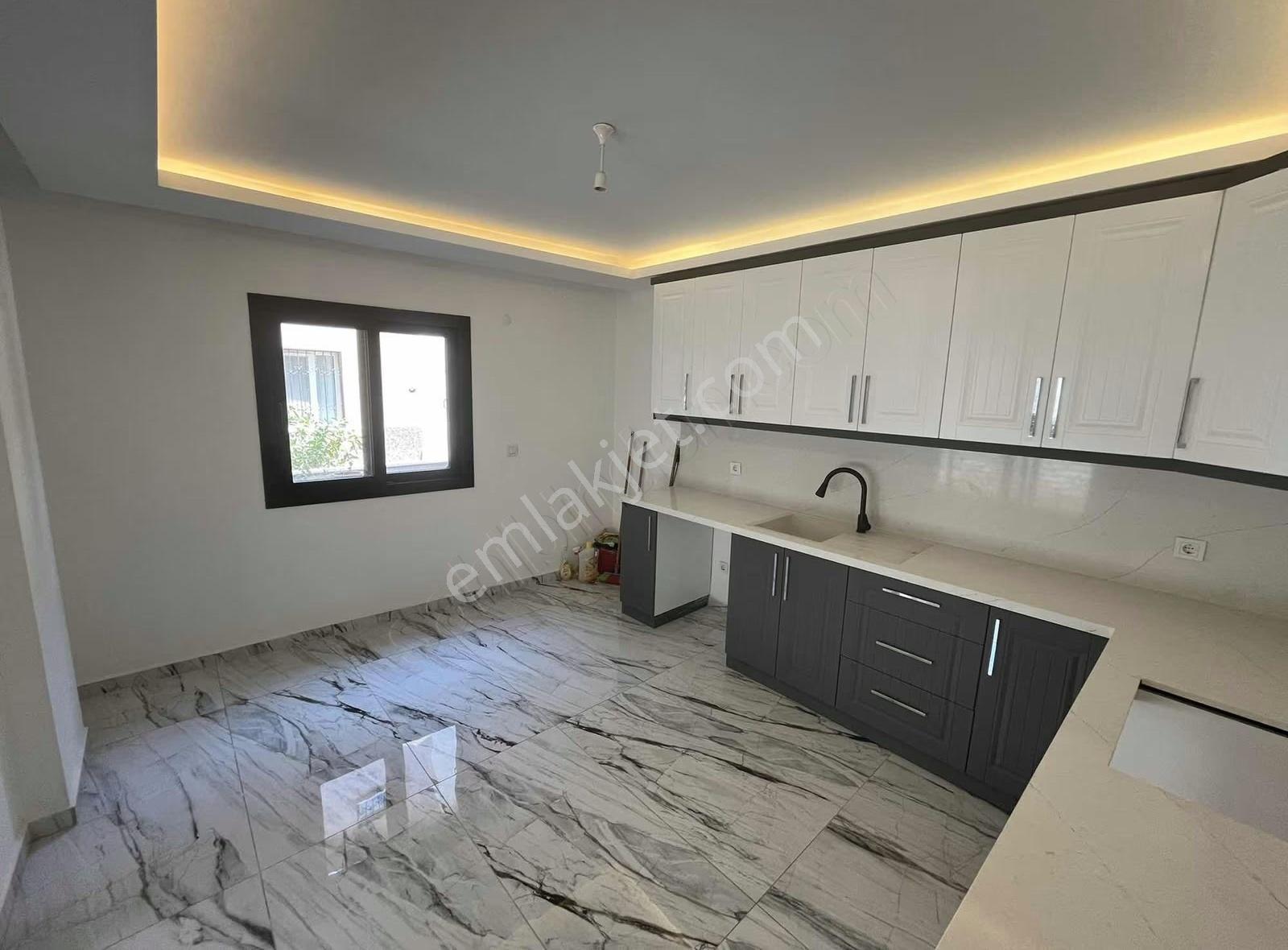 Denize Sıfır Köşe Müstakil Villa (teklife Açık) - Görsel 9