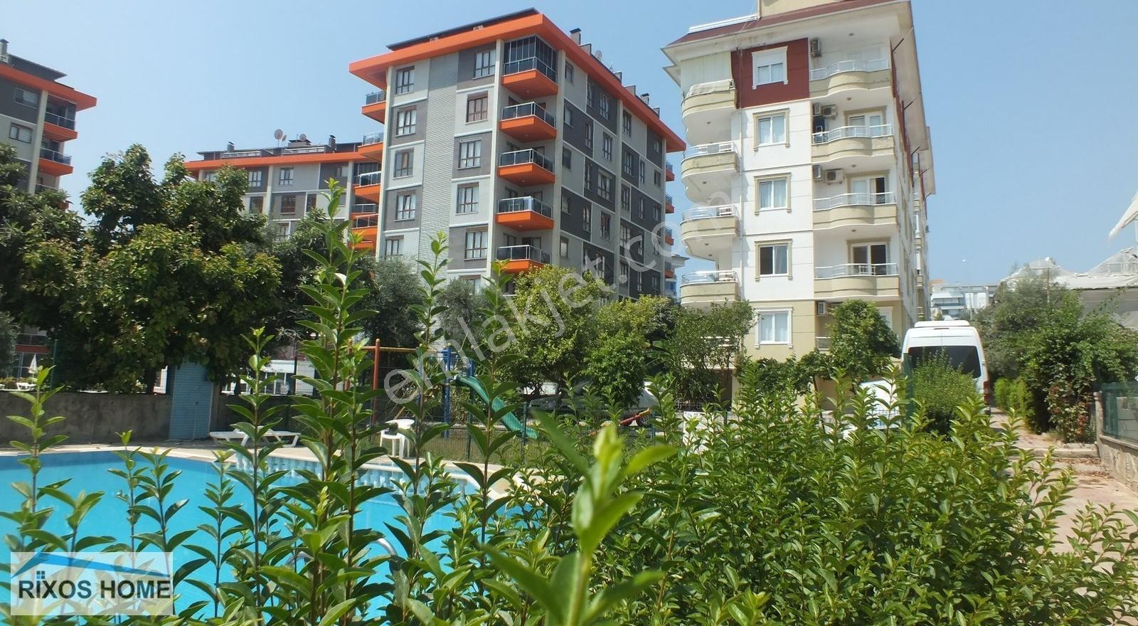 Avsallarda Satılık Havuz Manzaralı 2+1daire