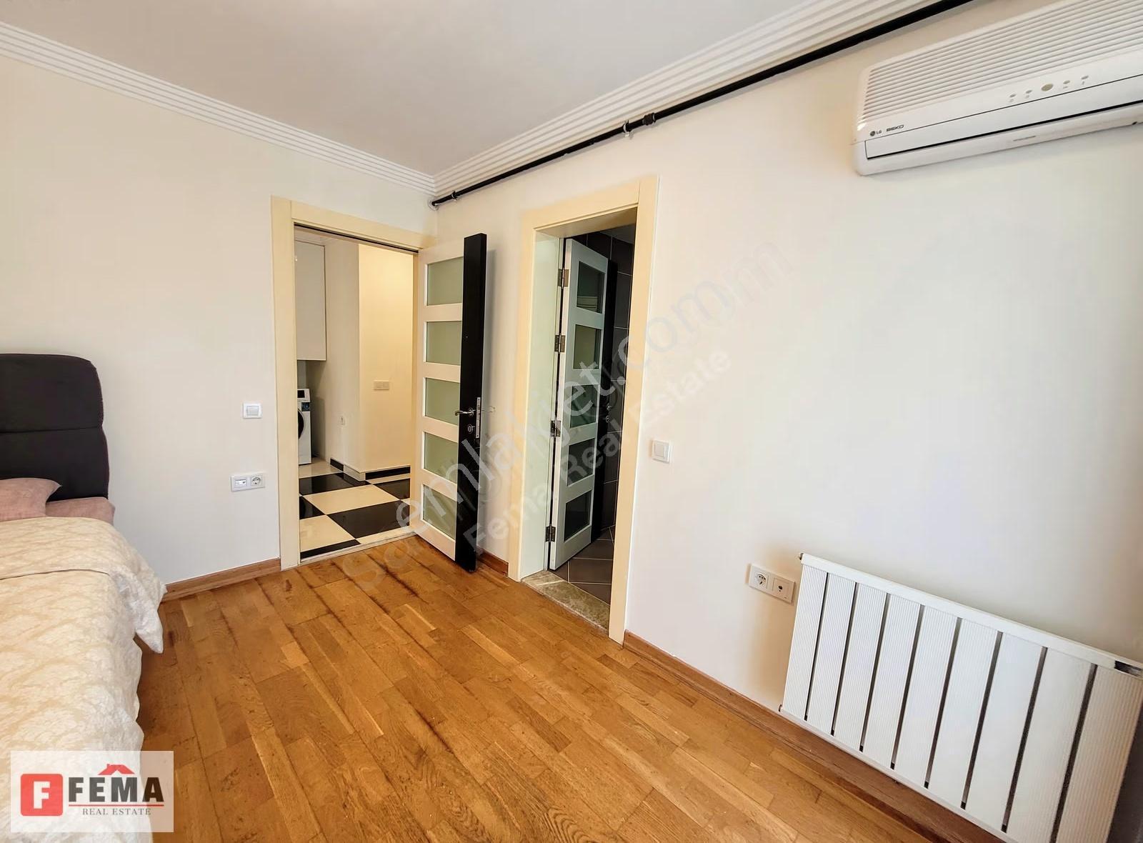 Denize 350 Metre Satılık 4+1 Çatı Dubleksi - Furnished For Sale - Görsel 27