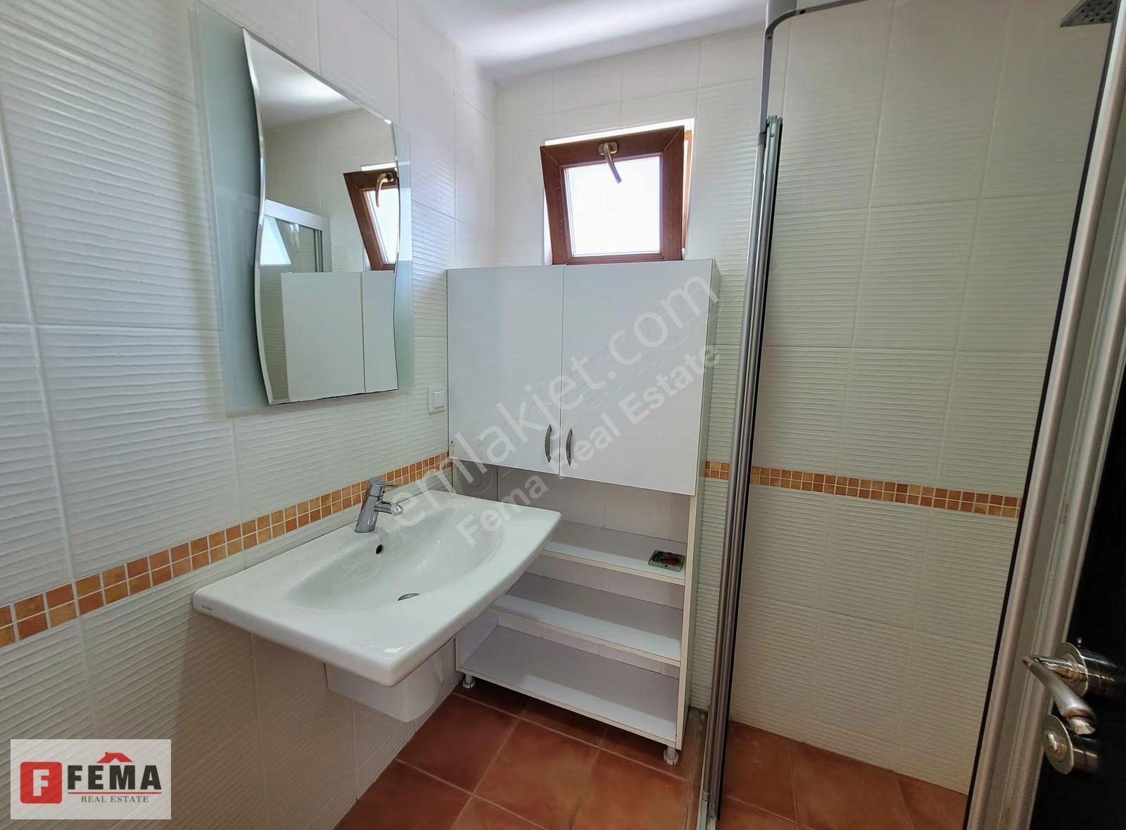 Denize 350 Metre Satılık 4+1 Çatı Dubleksi - Furnished For Sale - Görsel 35