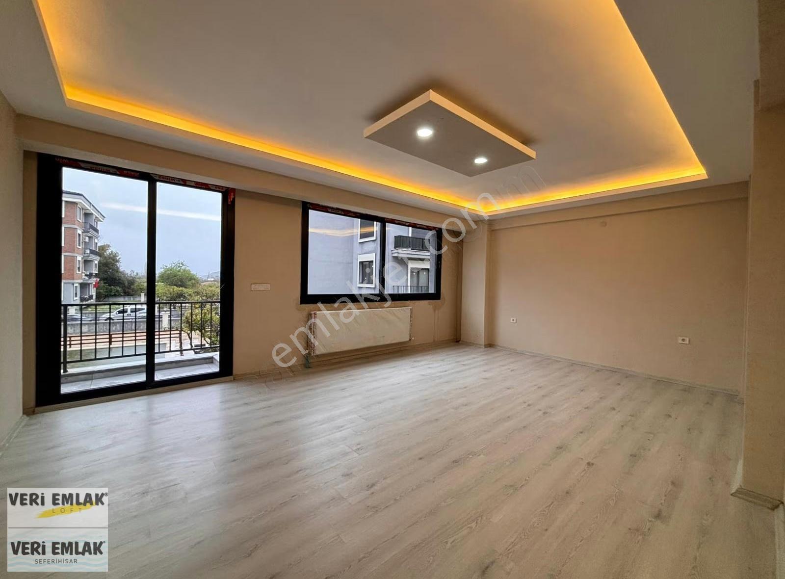 Veri'den Havuzlu Sitede 3+1 Ebeveyn Banyolu Satılık Daire!