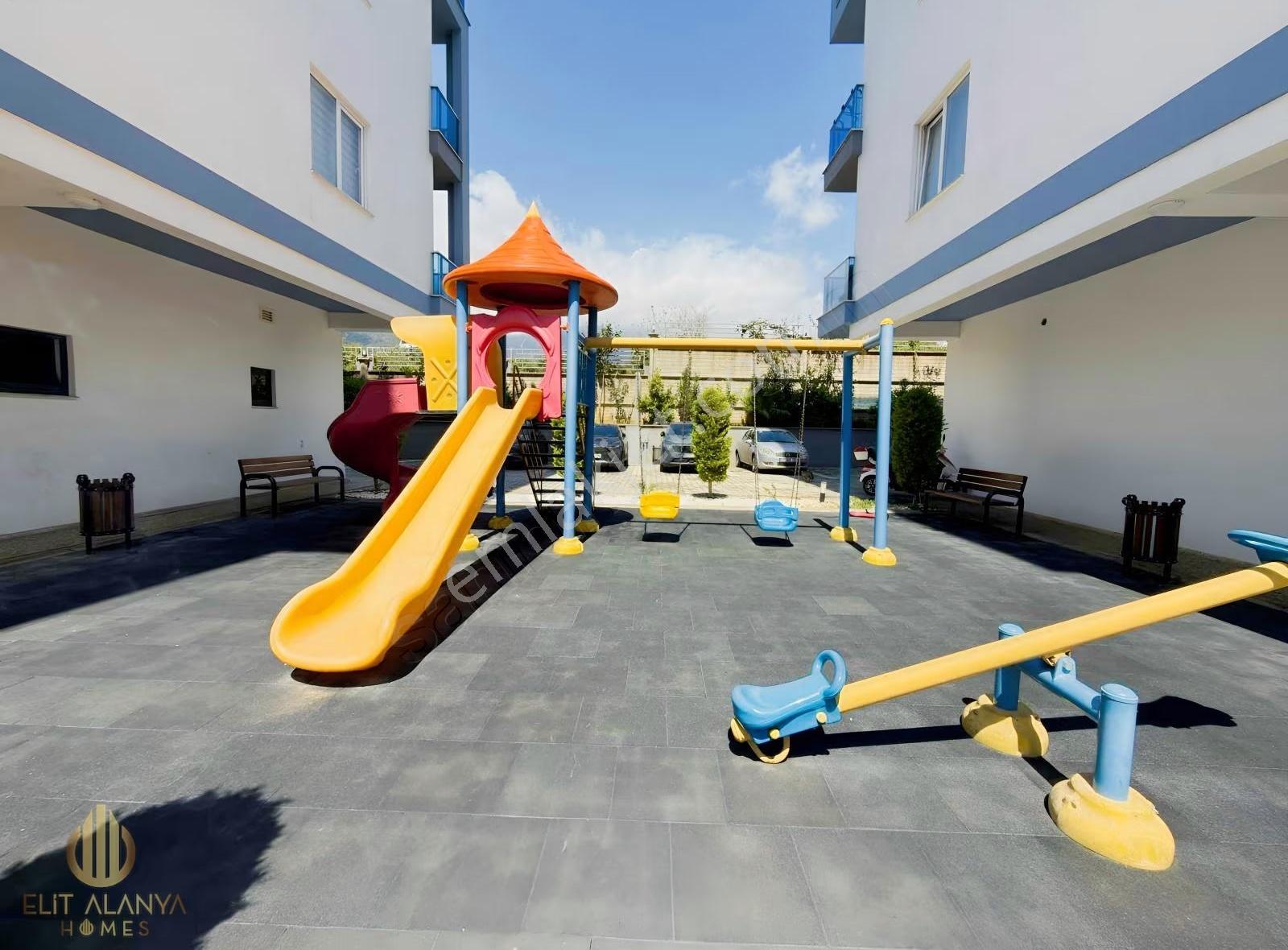 Oba Çarşamba Da Site İçerisinde Satılık 2+1 Eşyalı Dublex Daire - Görsel 3