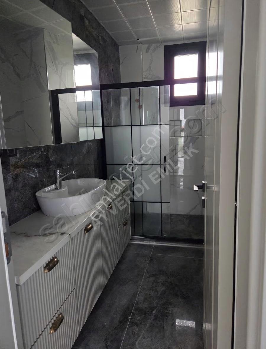 Akhisar Koleji Yanı Satılık Lüks Villa - Görsel 12