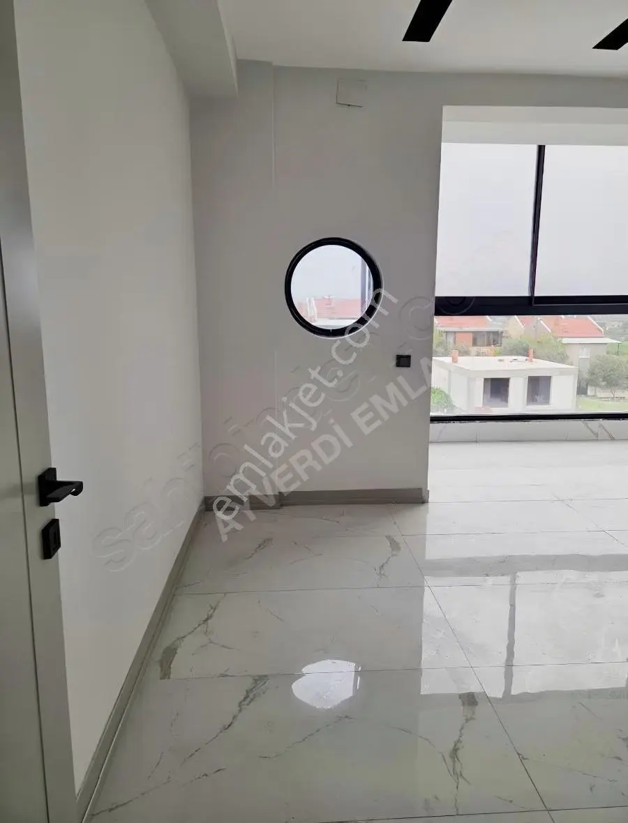 Akhisar Koleji Yanı Satılık Lüks Villa - Görsel 3