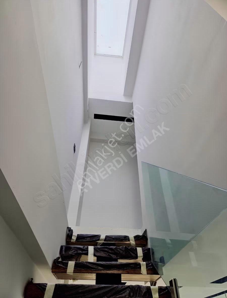 Akhisar Koleji Yanı Satılık Lüks Villa - Görsel 15