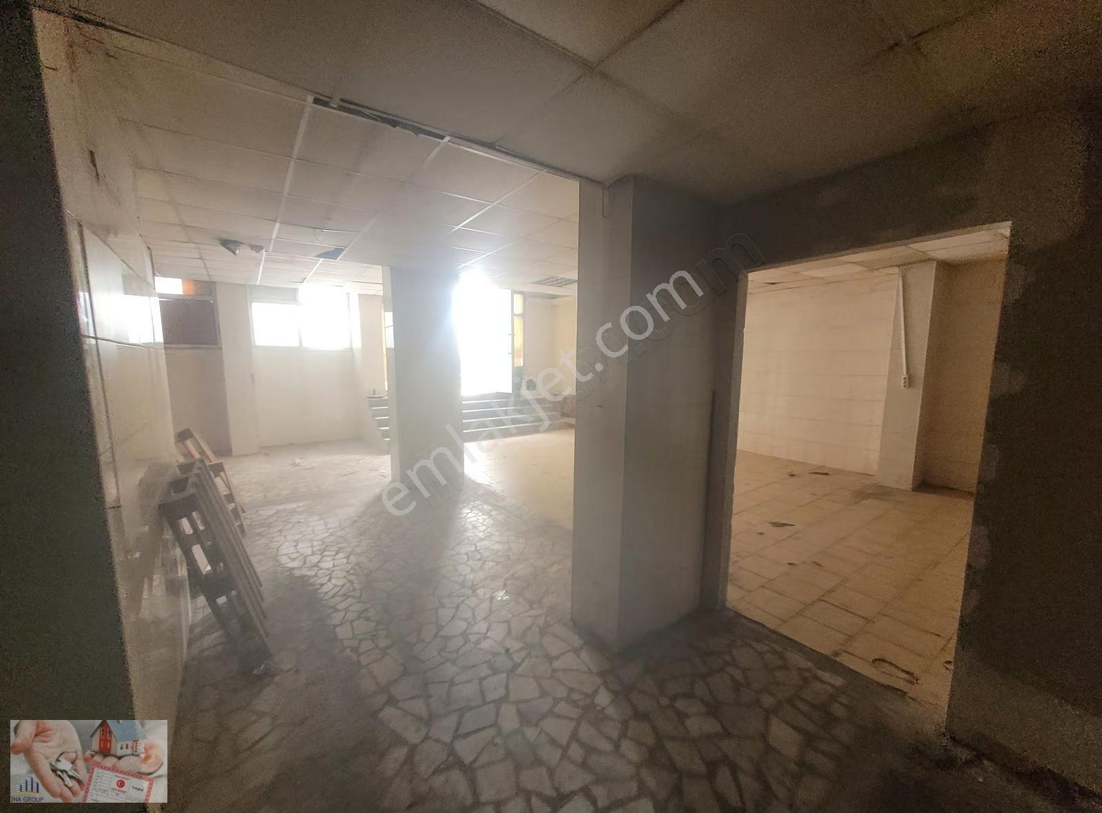 Fatih Caddesi'nde Kiralık 180m² Yüksek Tavanlı Dükkan - Görsel 10