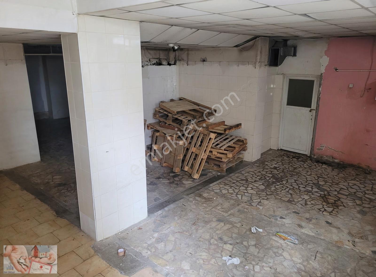 Fatih Caddesi'nde Kiralık 180m² Yüksek Tavanlı Dükkan - Görsel 13