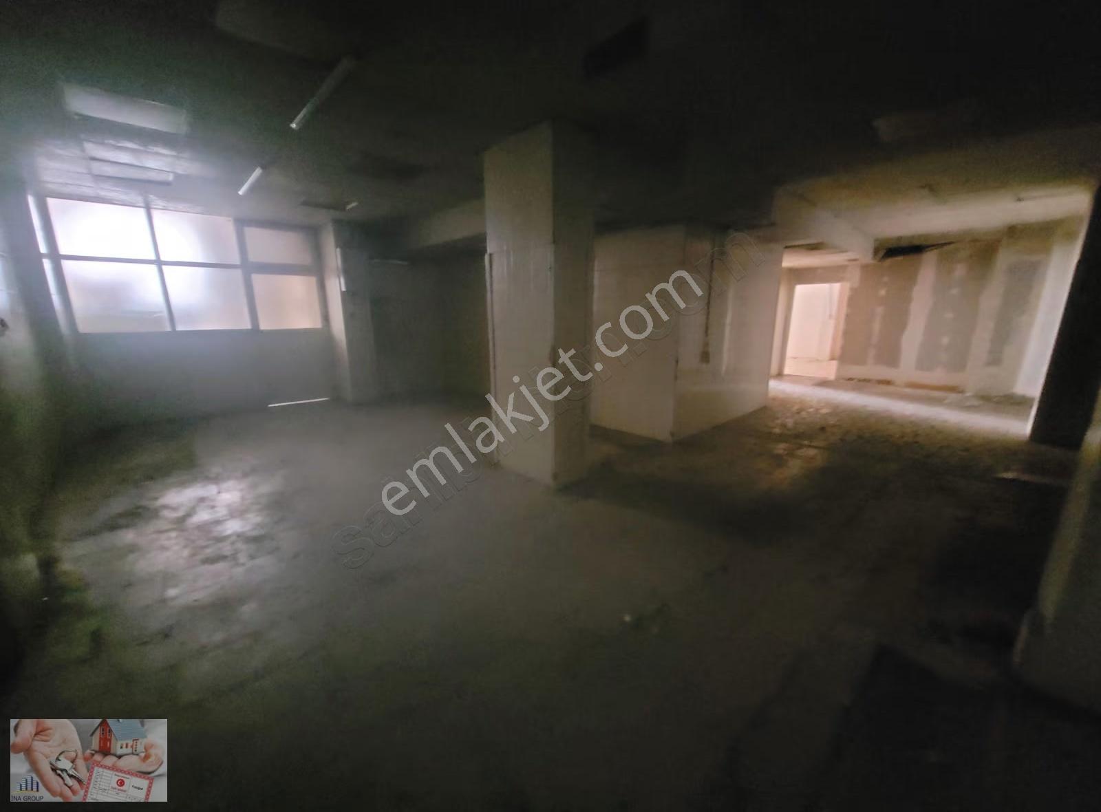 Fatih Caddesi'nde Kiralık 180m² Yüksek Tavanlı Dükkan - Görsel 21