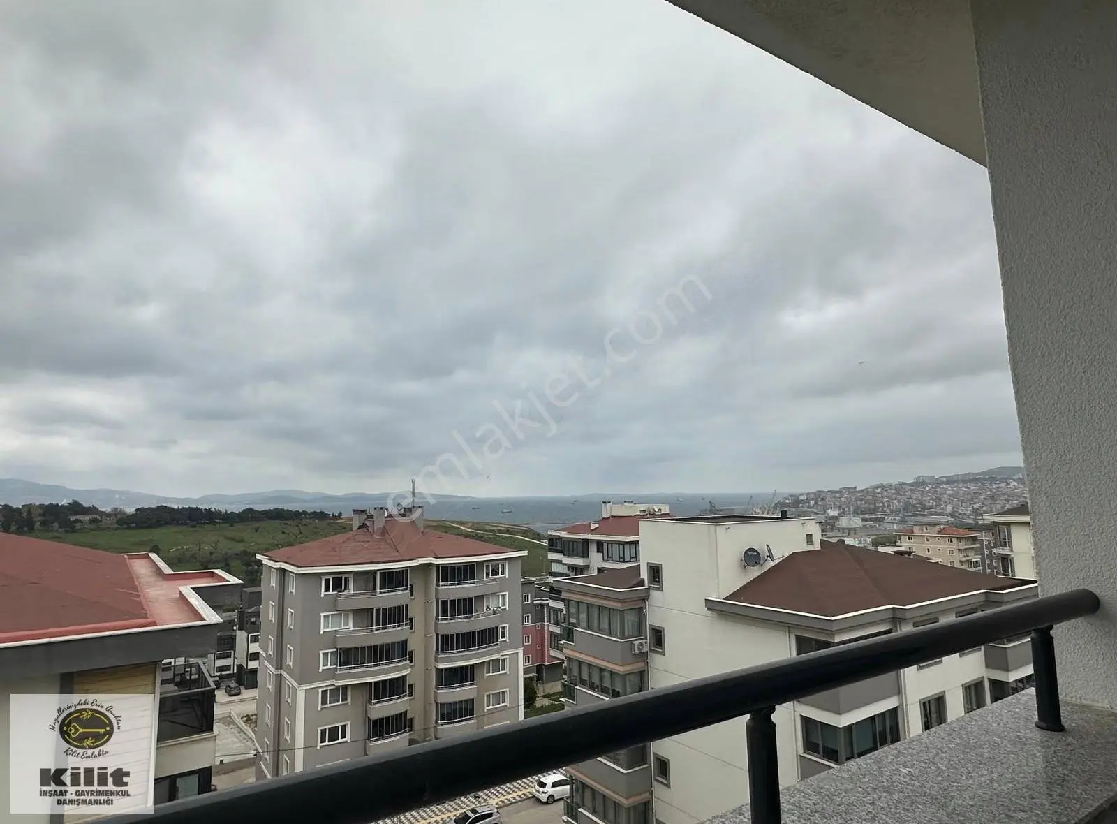 Paşakent'te Deniz Manzaralı 1+1 Sıfır Eşyalı Kiralık Daire - Görsel 8