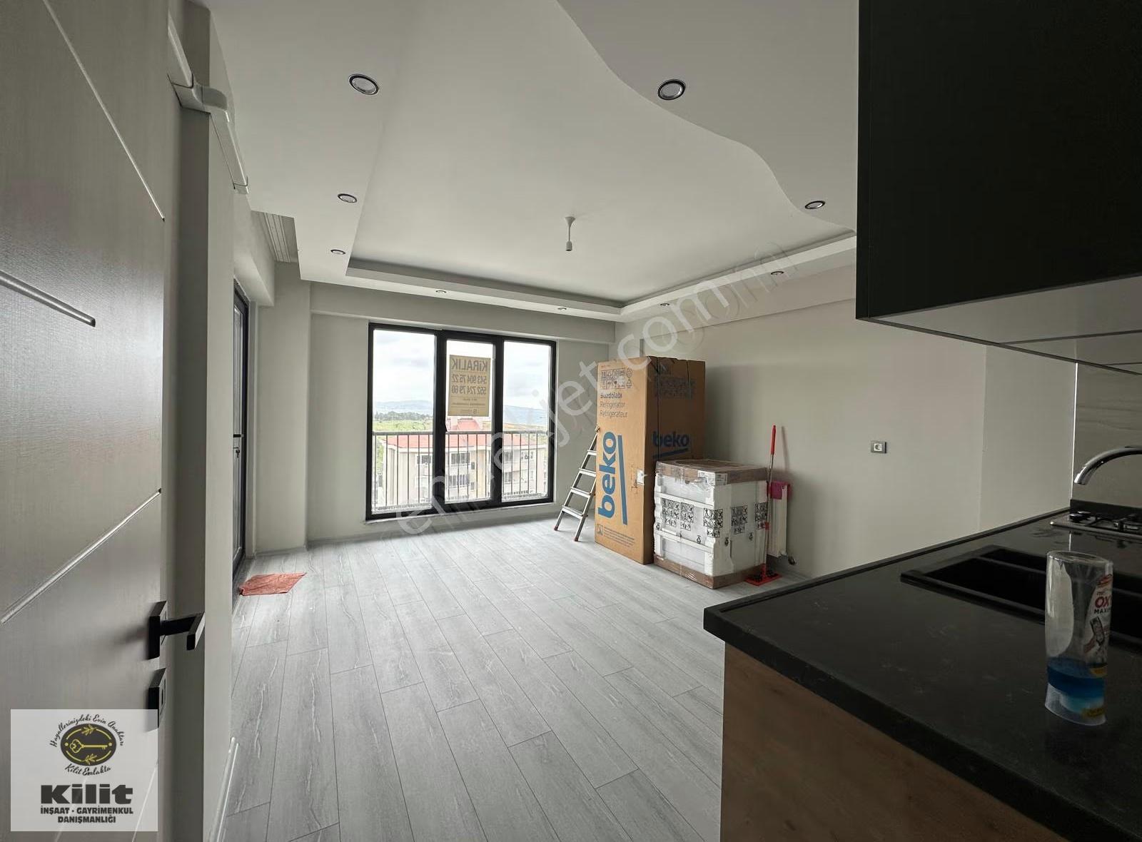 Paşakent'te Deniz Manzaralı 1+1 Sıfır Eşyalı Kiralık Daire