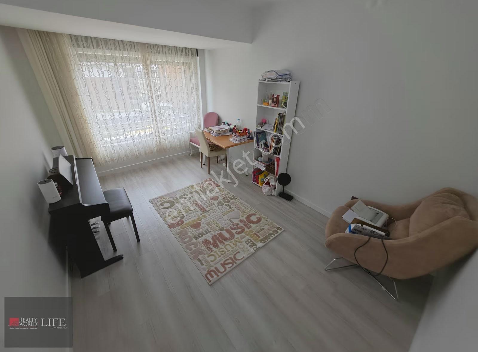 Rwlıfe// Frezya Sitesi 280m² 5+1 Kapalı Havuzlu Satılık Daire - Görsel 6