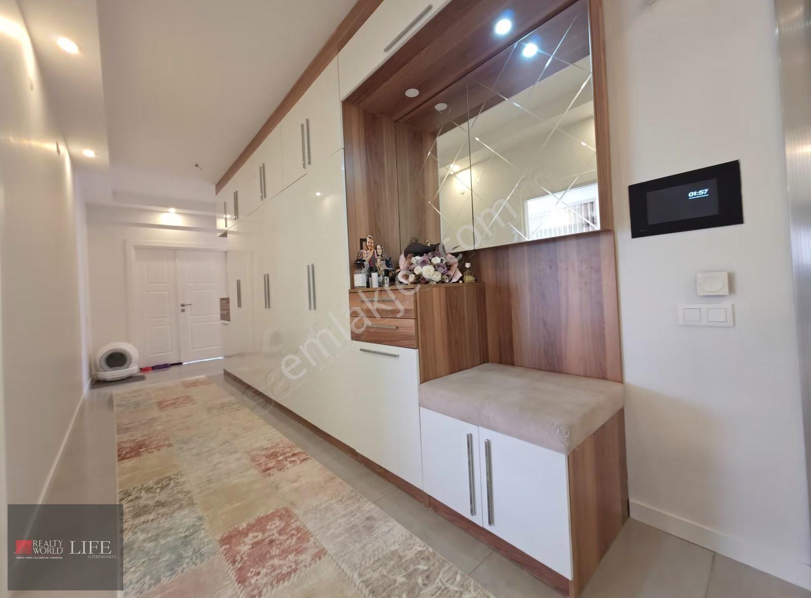 Rwlıfe// Frezya Sitesi 280m² 5+1 Kapalı Havuzlu Satılık Daire - Görsel 22