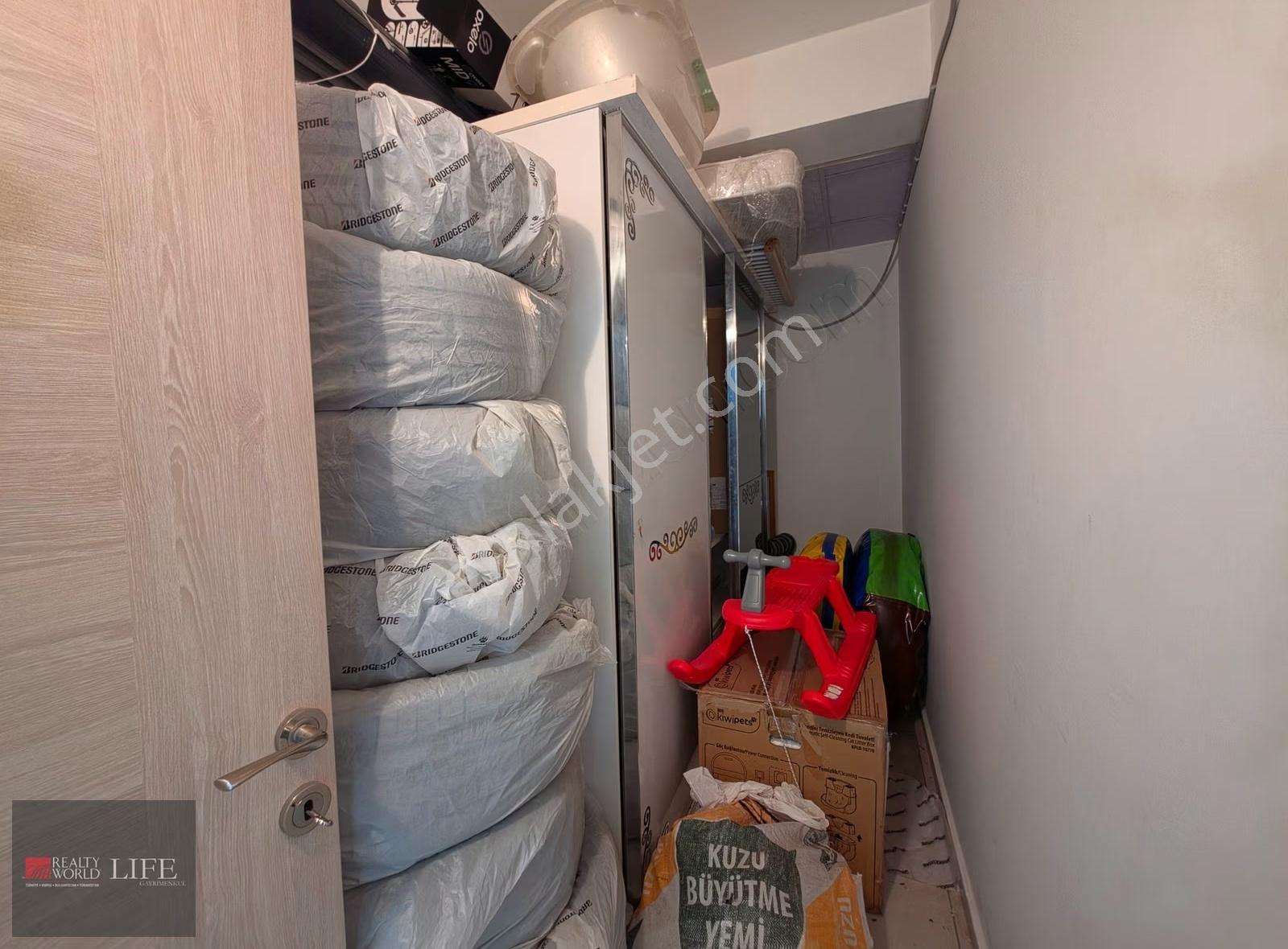 Rwlıfe// Frezya Sitesi 280m² 5+1 Kapalı Havuzlu Satılık Daire - Görsel 32