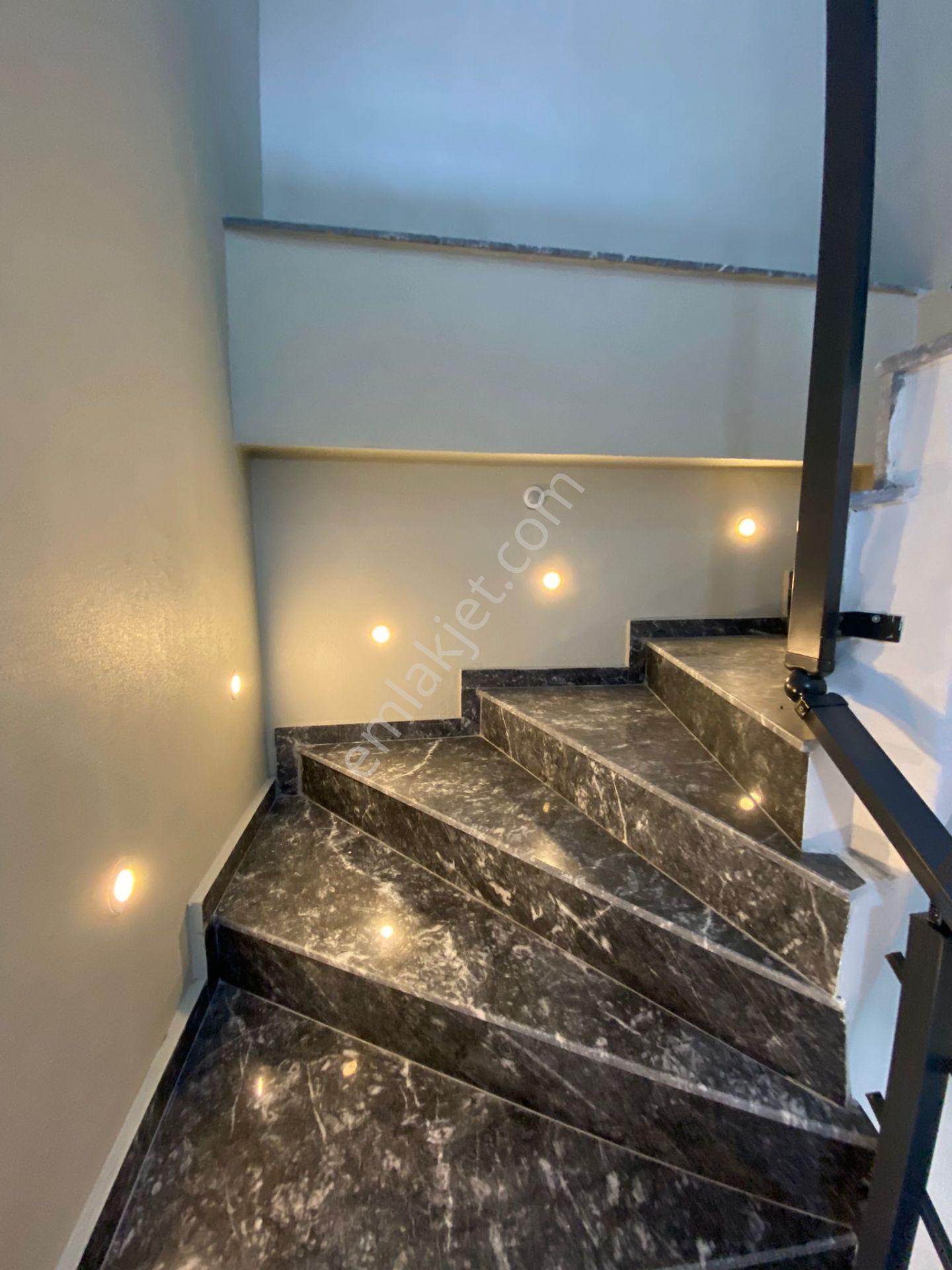 Harunyılmaz İnşaa"ttan 4+1 210m2 Havuzlu Otaparklı Muthiş Villa - Görsel 32
