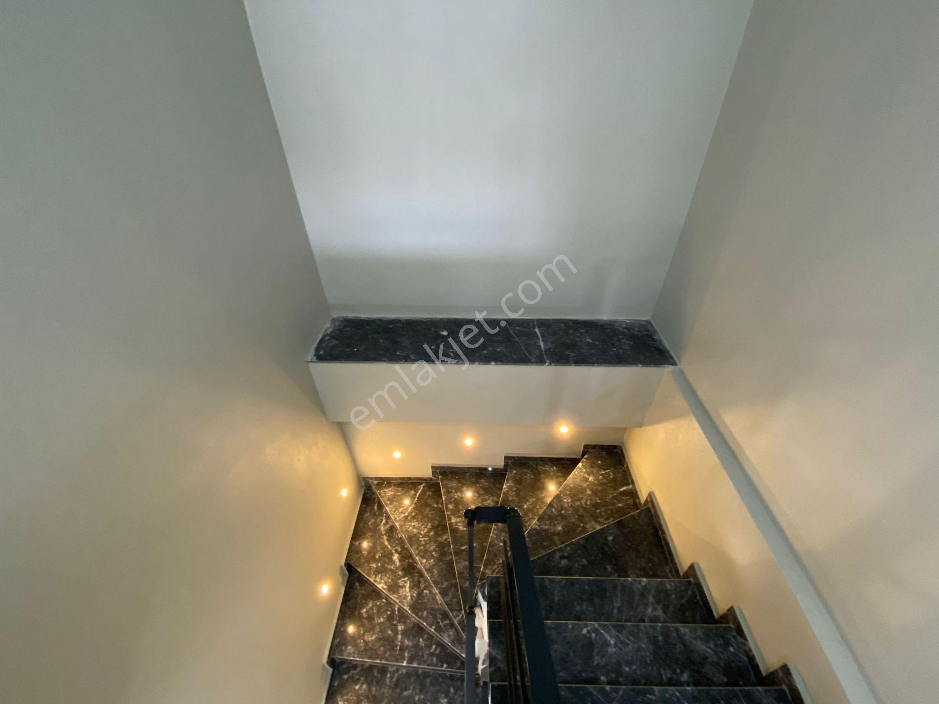 Harunyılmaz İnşaa"ttan 4+1 210m2 Havuzlu Otaparklı Muthiş Villa - Görsel 28
