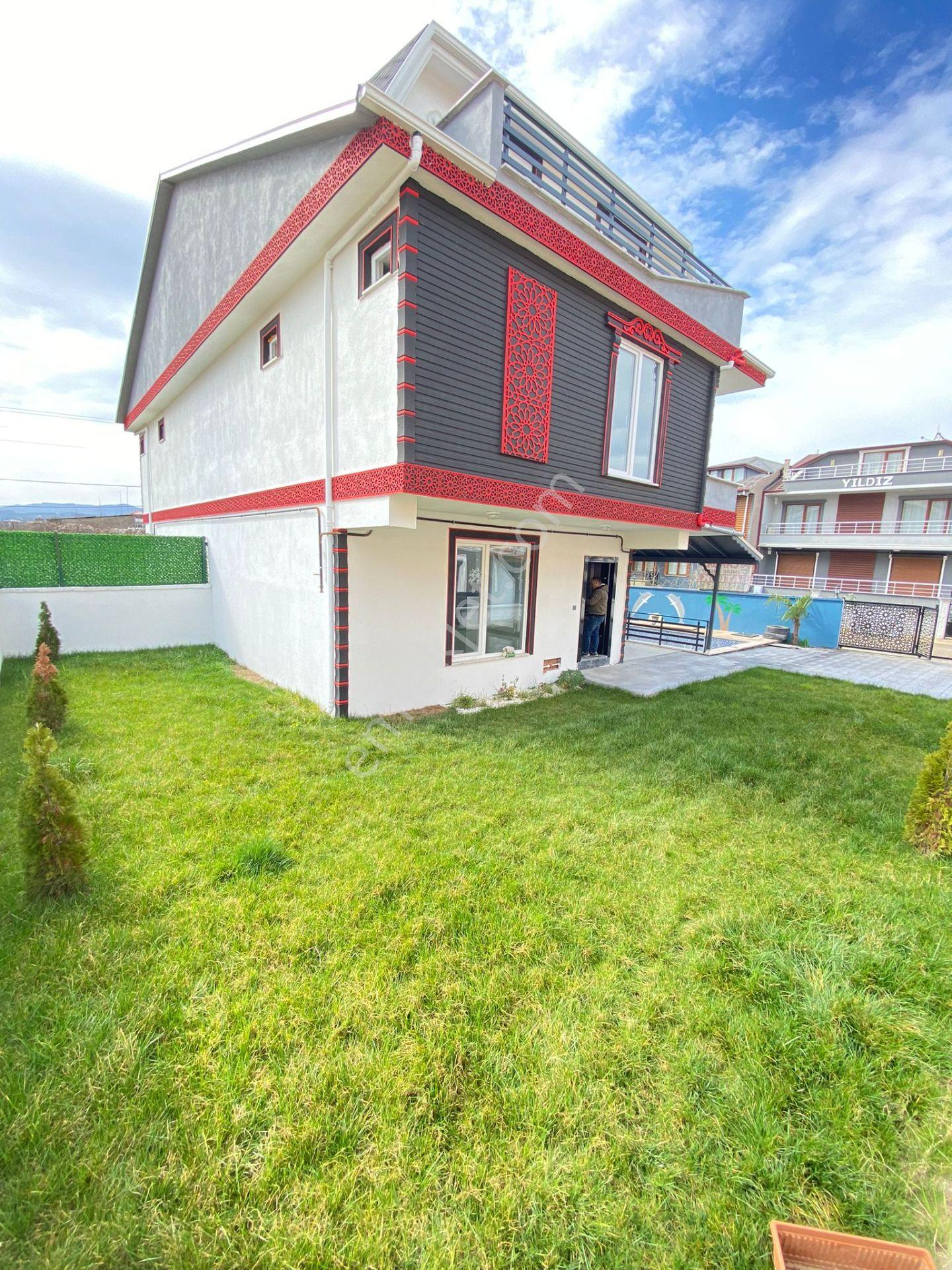 Harunyılmaz İnşaa"ttan 4+1 210m2 Havuzlu Otaparklı Muthiş Villa